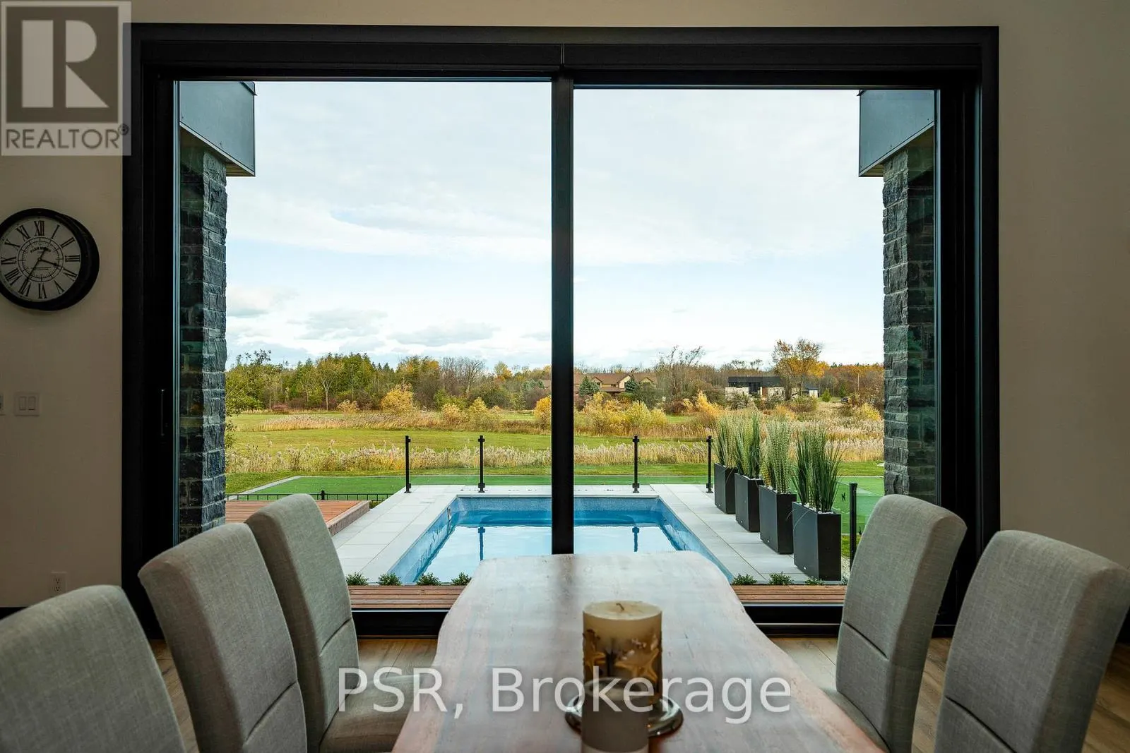 4 RAINTREE COURT