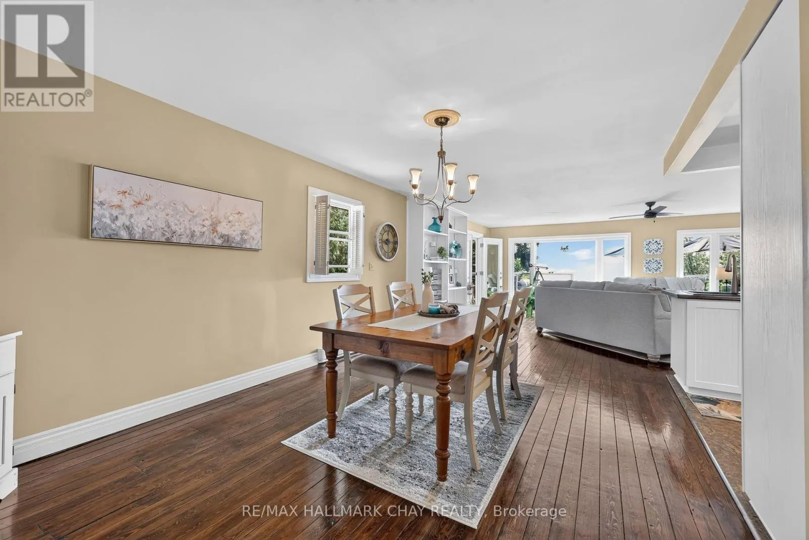 2289 LAKESHORE ROAD E