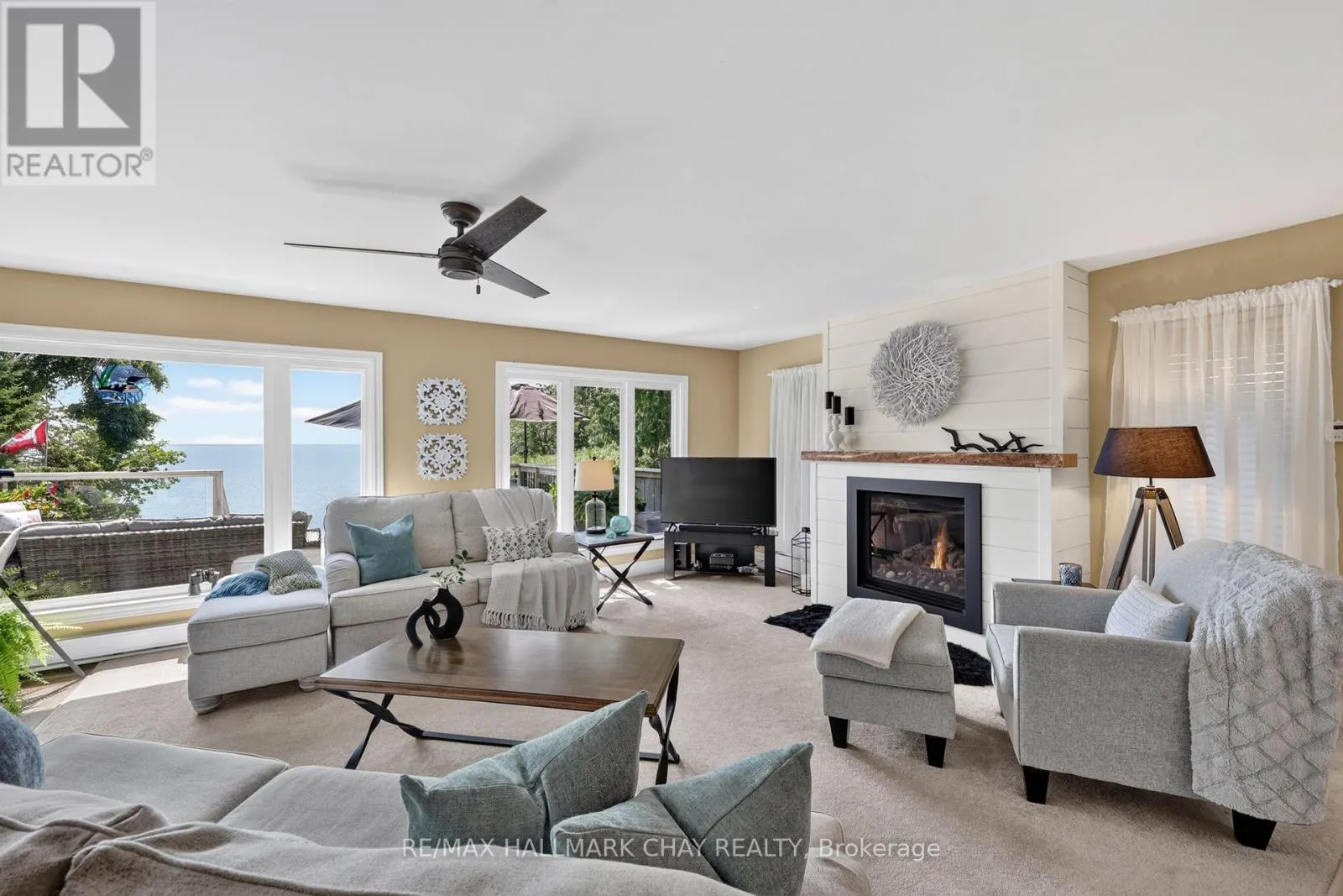 2289 LAKESHORE ROAD E