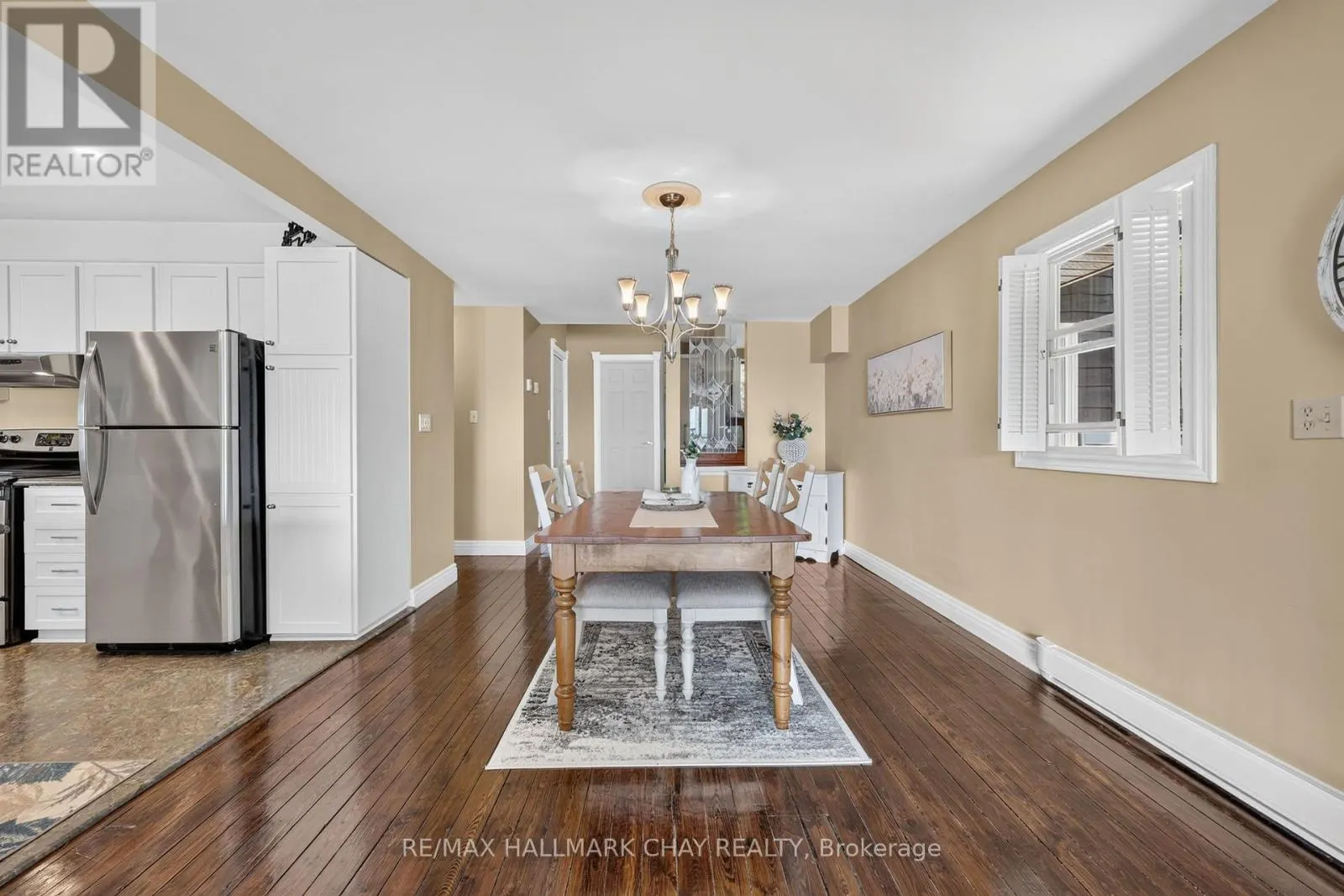 2289 LAKESHORE ROAD E