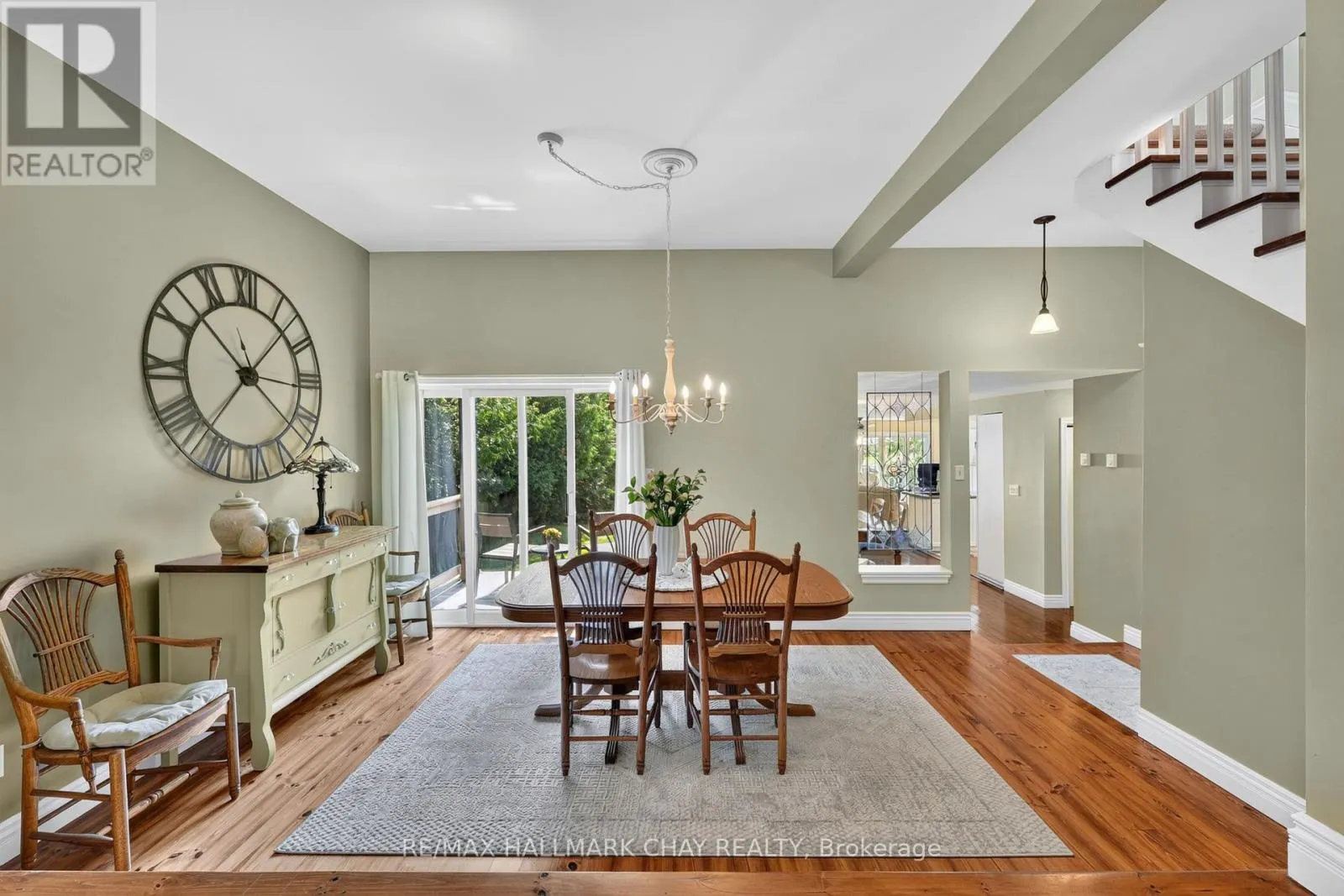 2289 LAKESHORE ROAD E