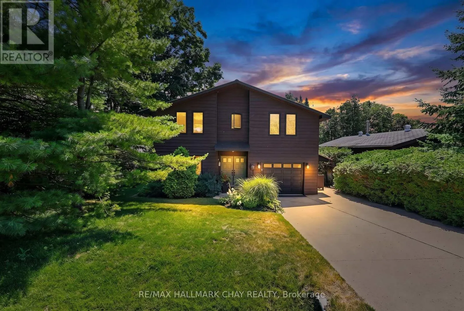 2289 LAKESHORE ROAD E