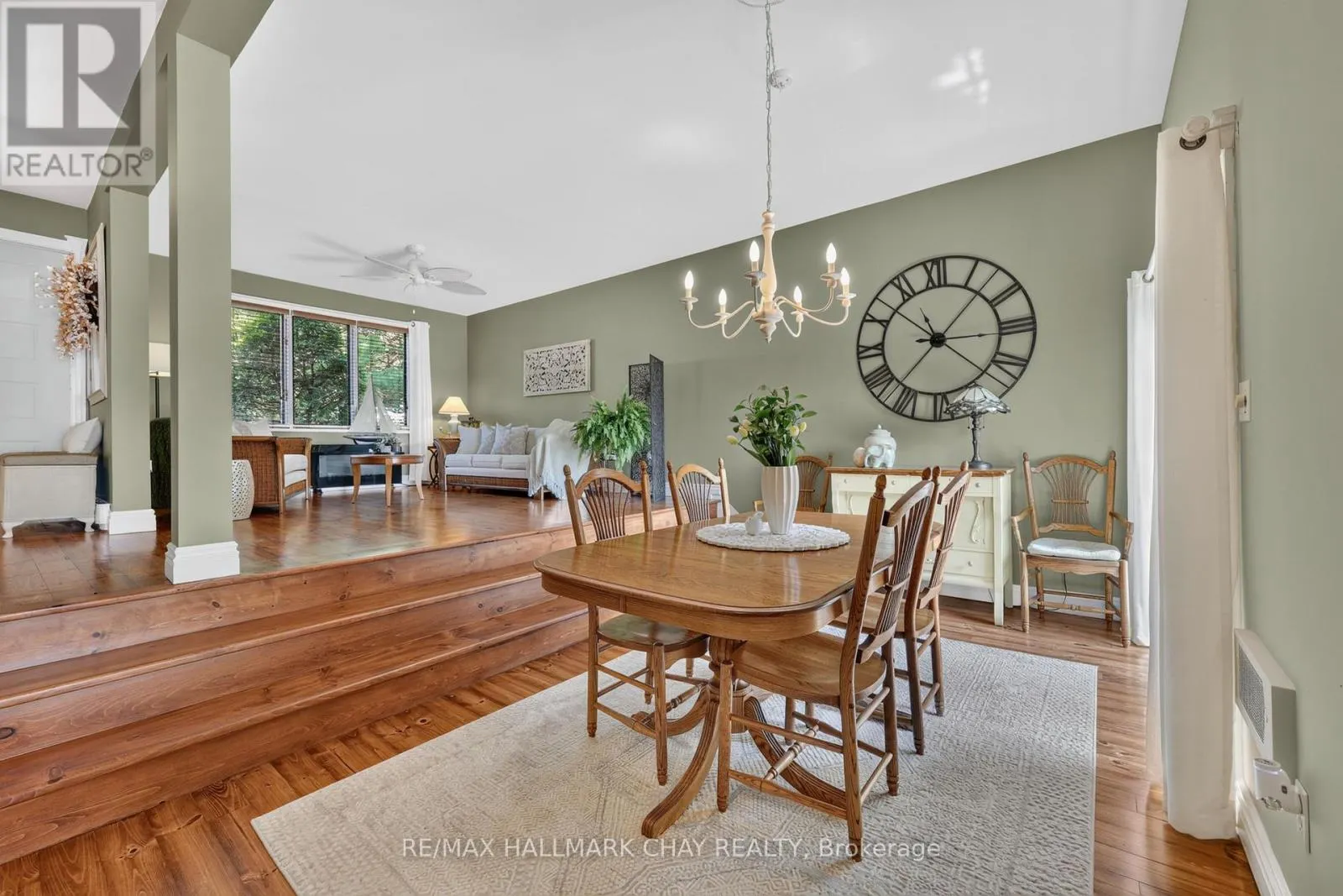 2289 LAKESHORE ROAD E