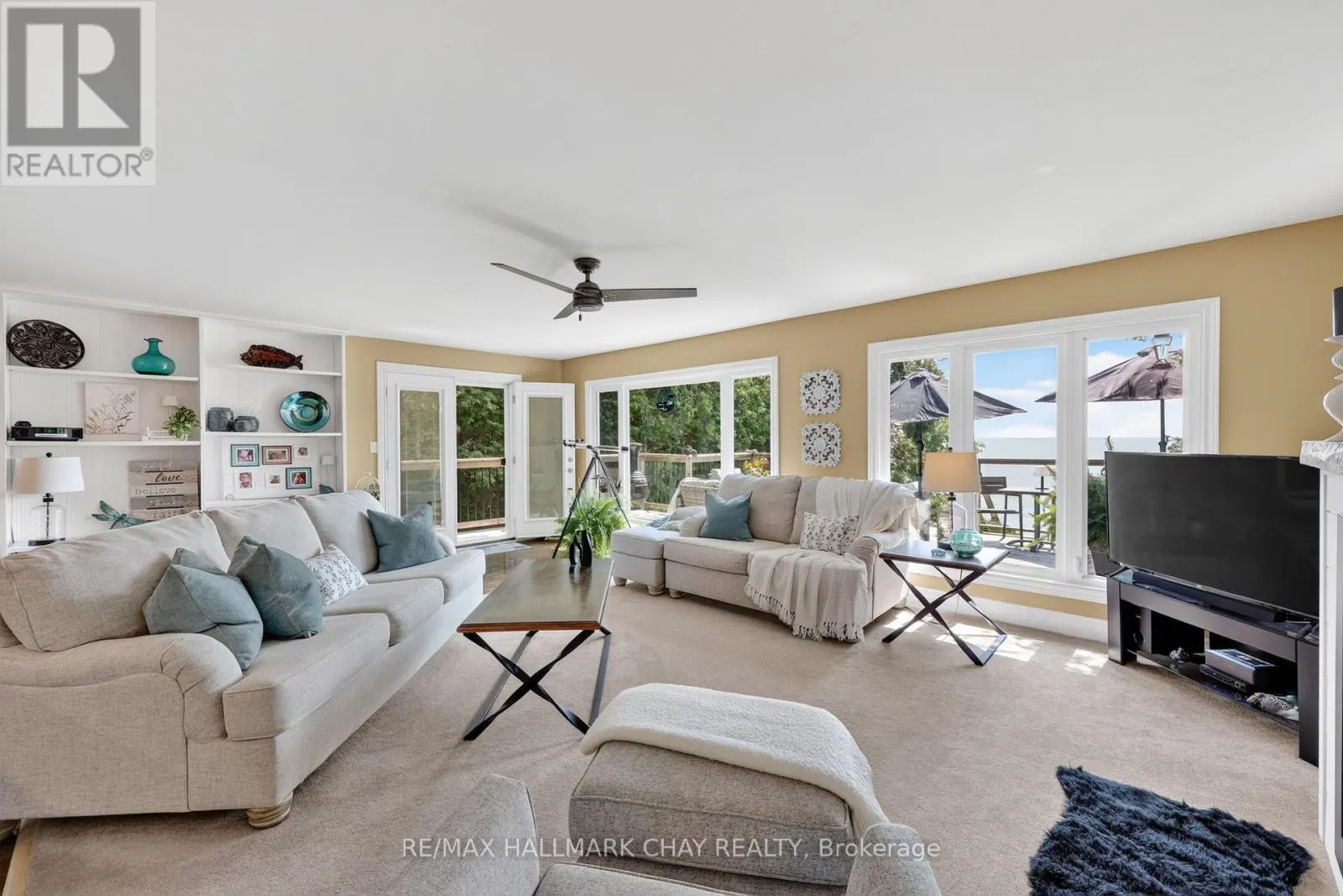 2289 LAKESHORE ROAD E