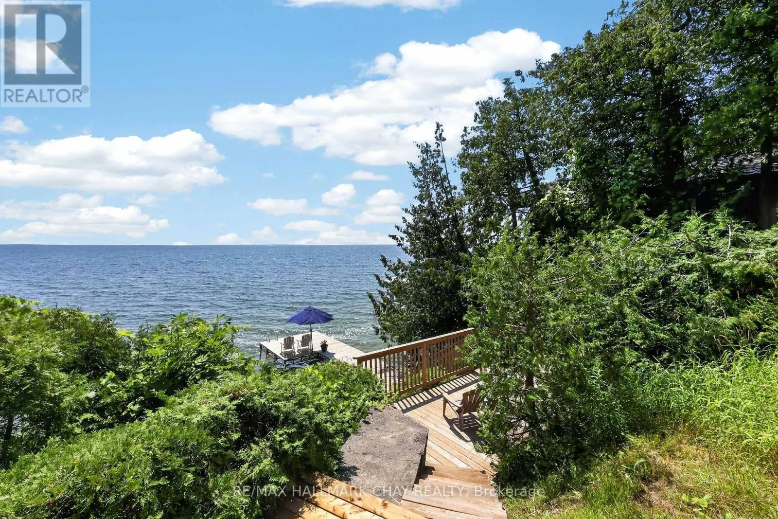 2289 LAKESHORE ROAD E