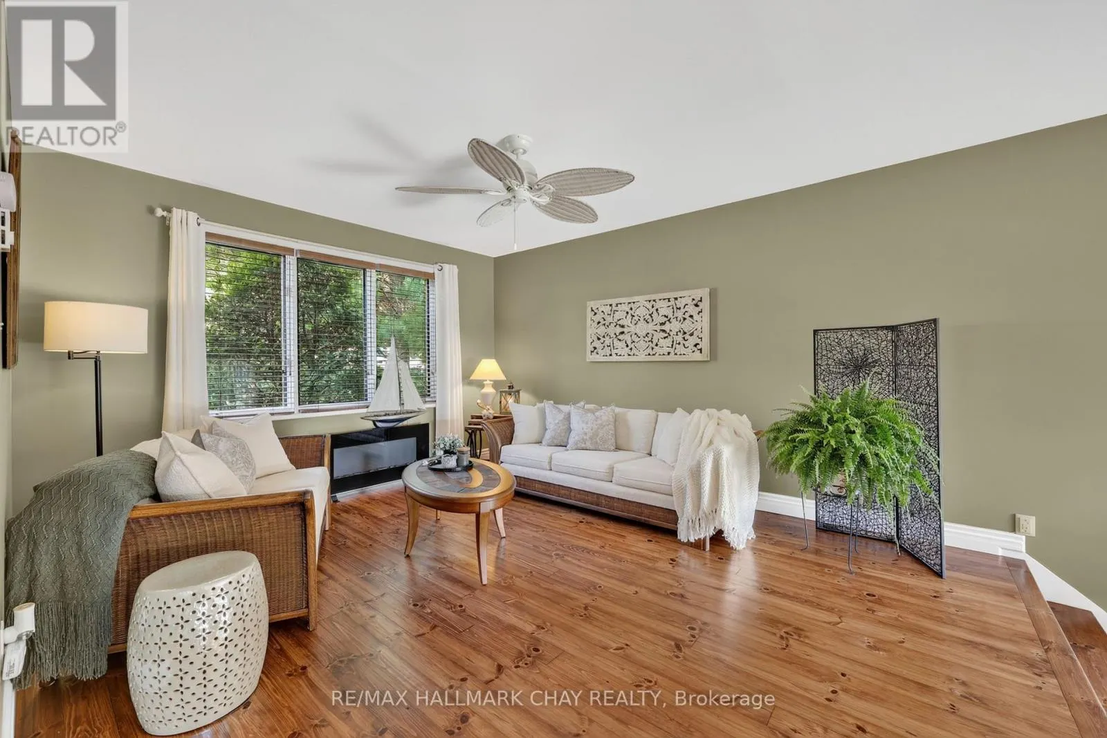 2289 LAKESHORE ROAD E