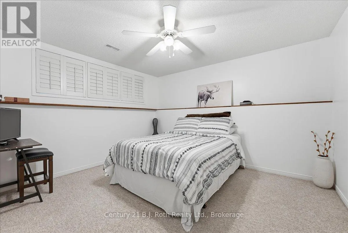 1439 CHAPMAN ROAD