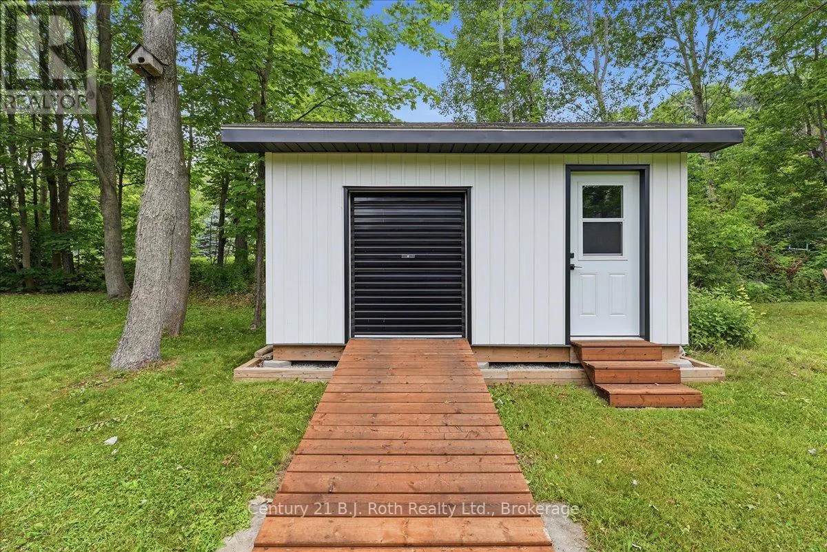 1439 CHAPMAN ROAD