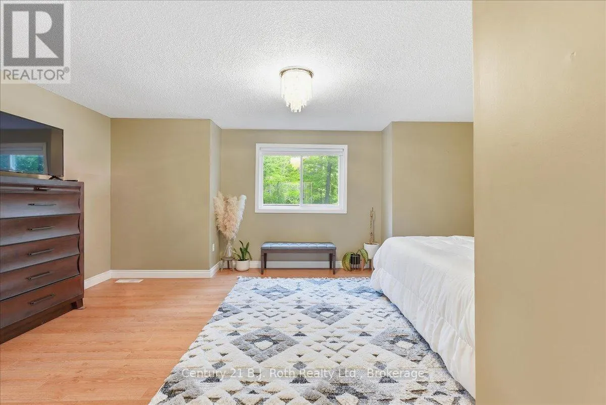 1439 CHAPMAN ROAD