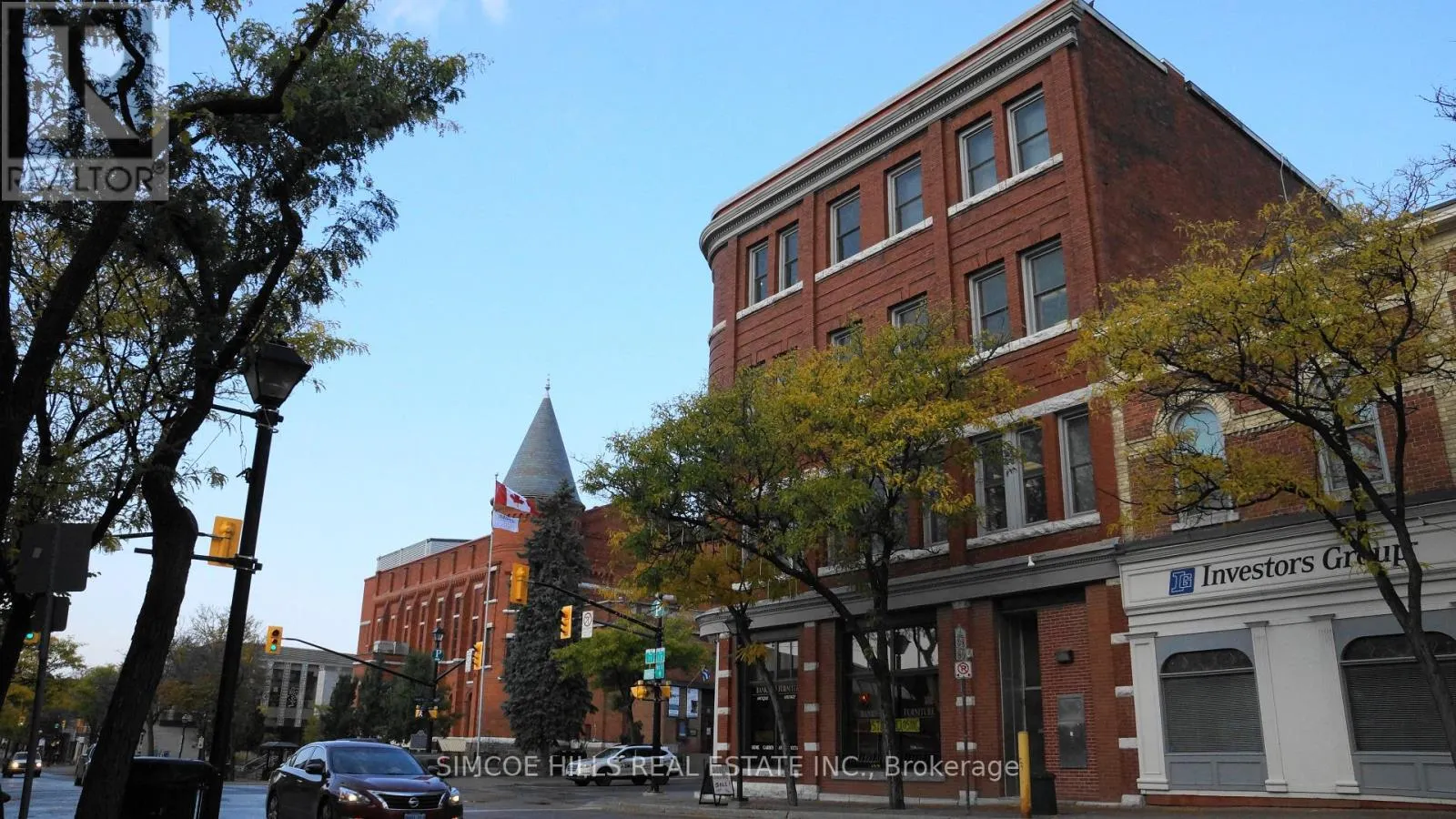 207 - 6 WEST STREET N