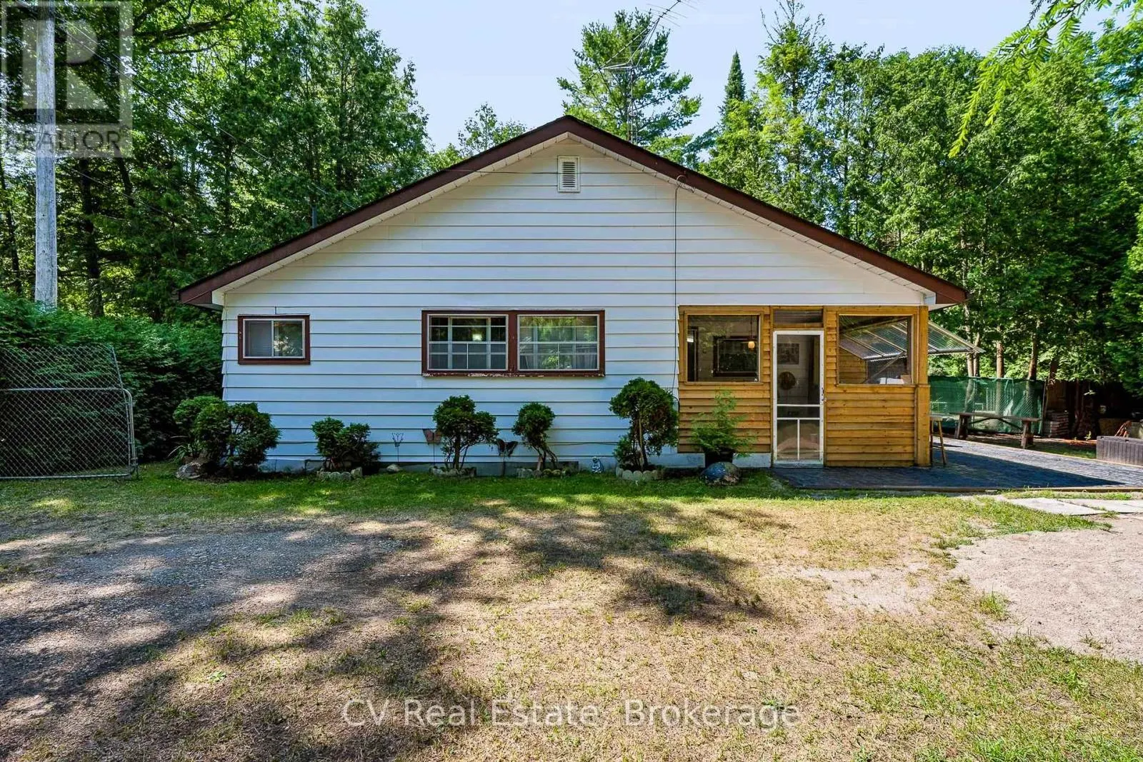 10 BROOKSIDE DRIVE