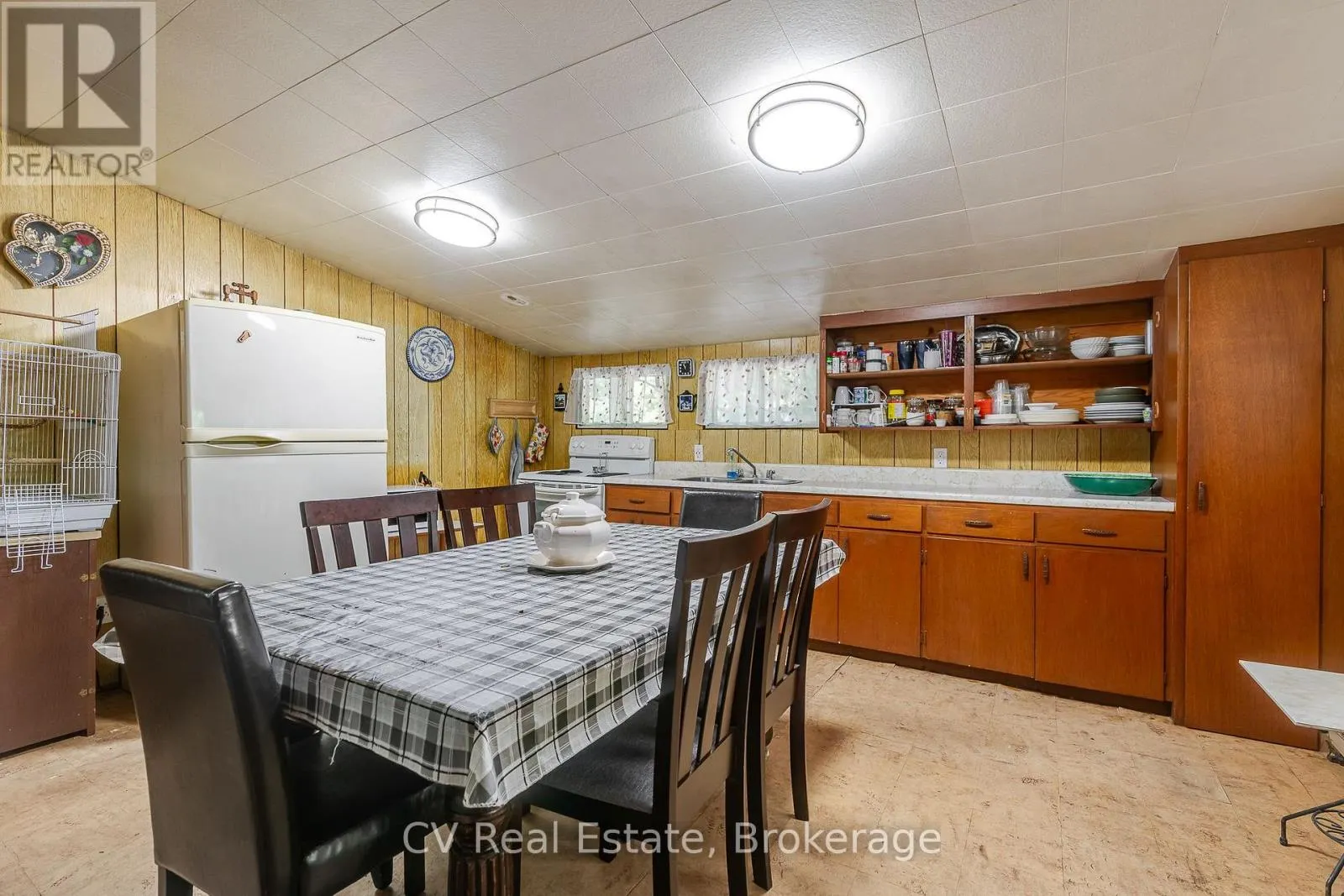 10 BROOKSIDE DRIVE