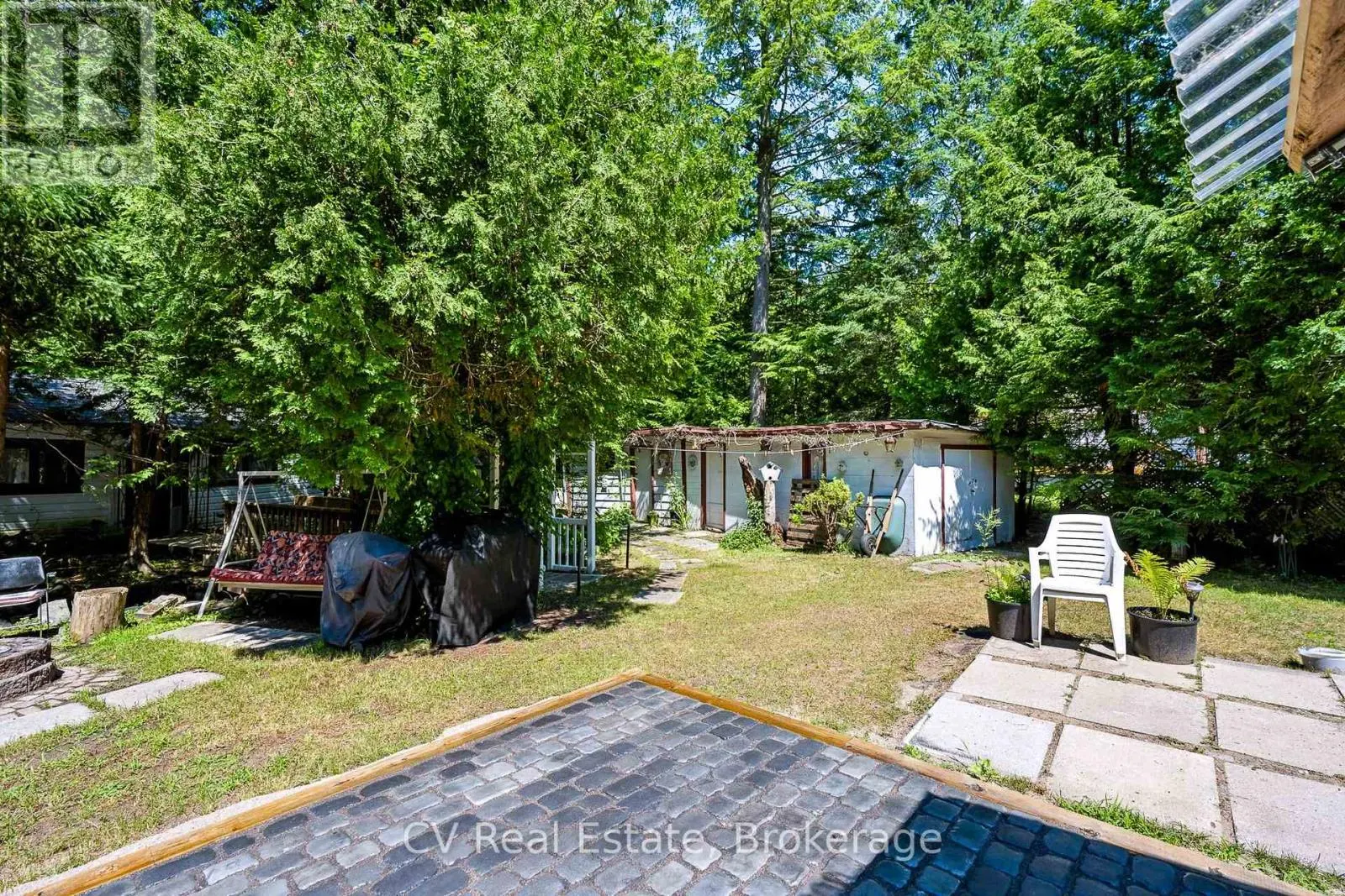 10 BROOKSIDE DRIVE