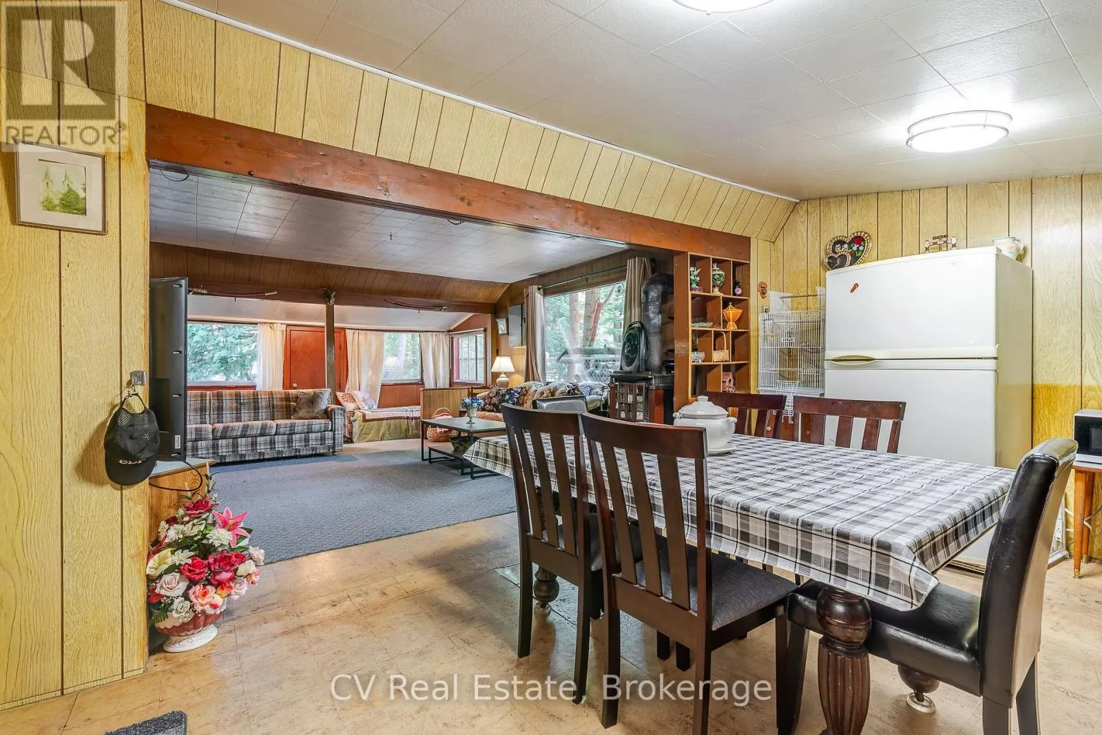 10 BROOKSIDE DRIVE