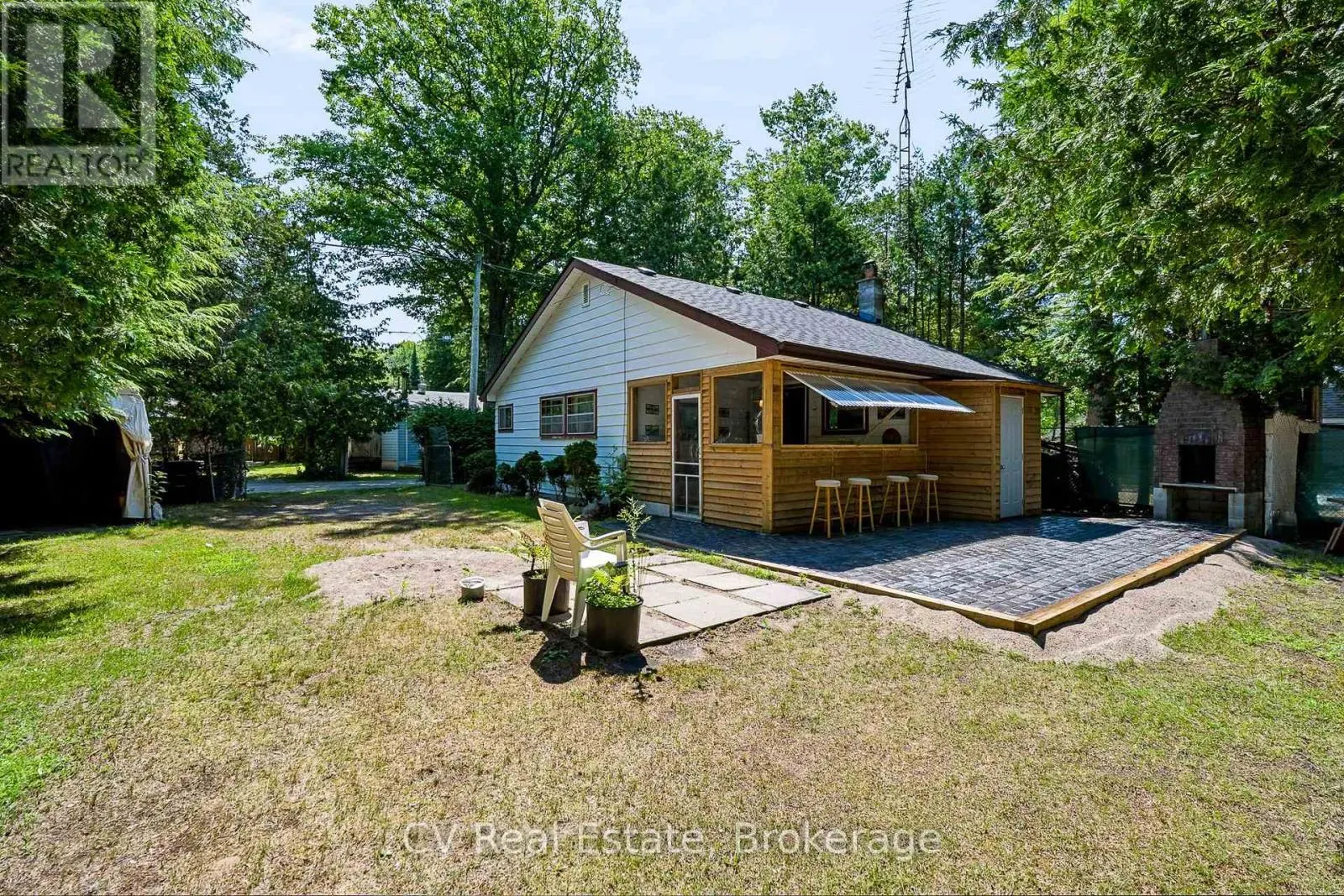 10 BROOKSIDE DRIVE
