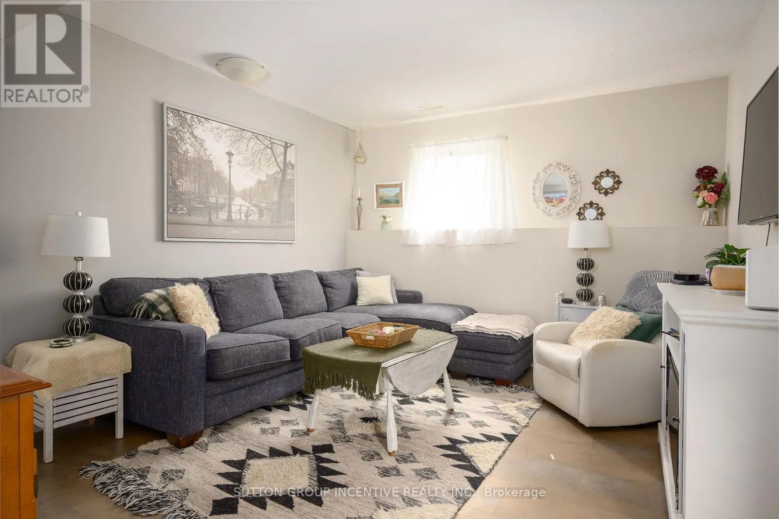 48 WESLEY AVENUE