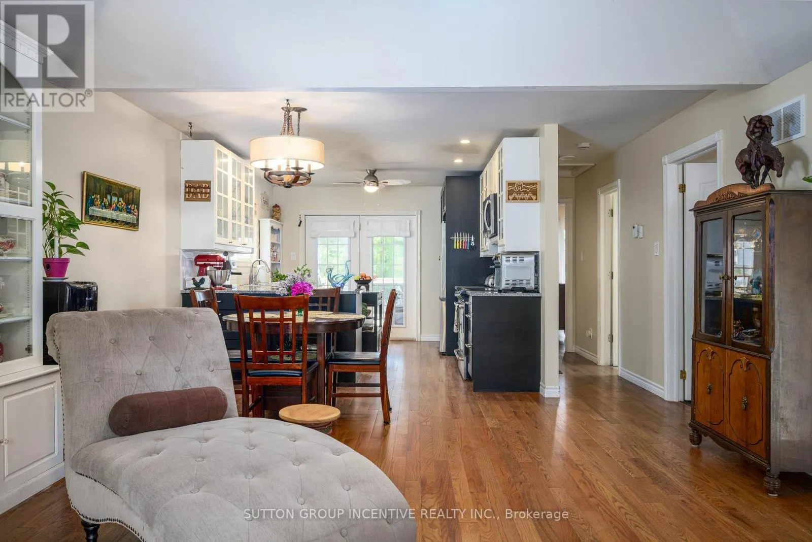 48 WESLEY AVENUE