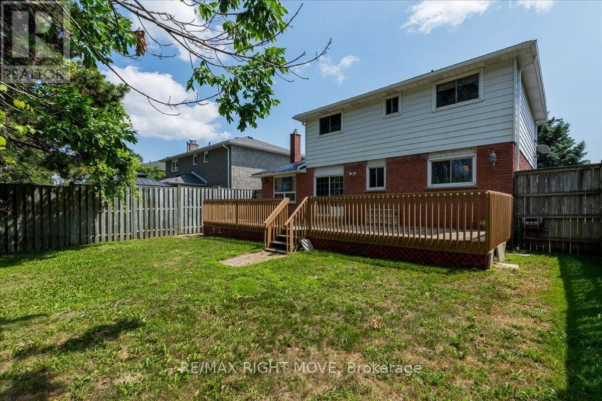 55 LAURENTIAN LANE