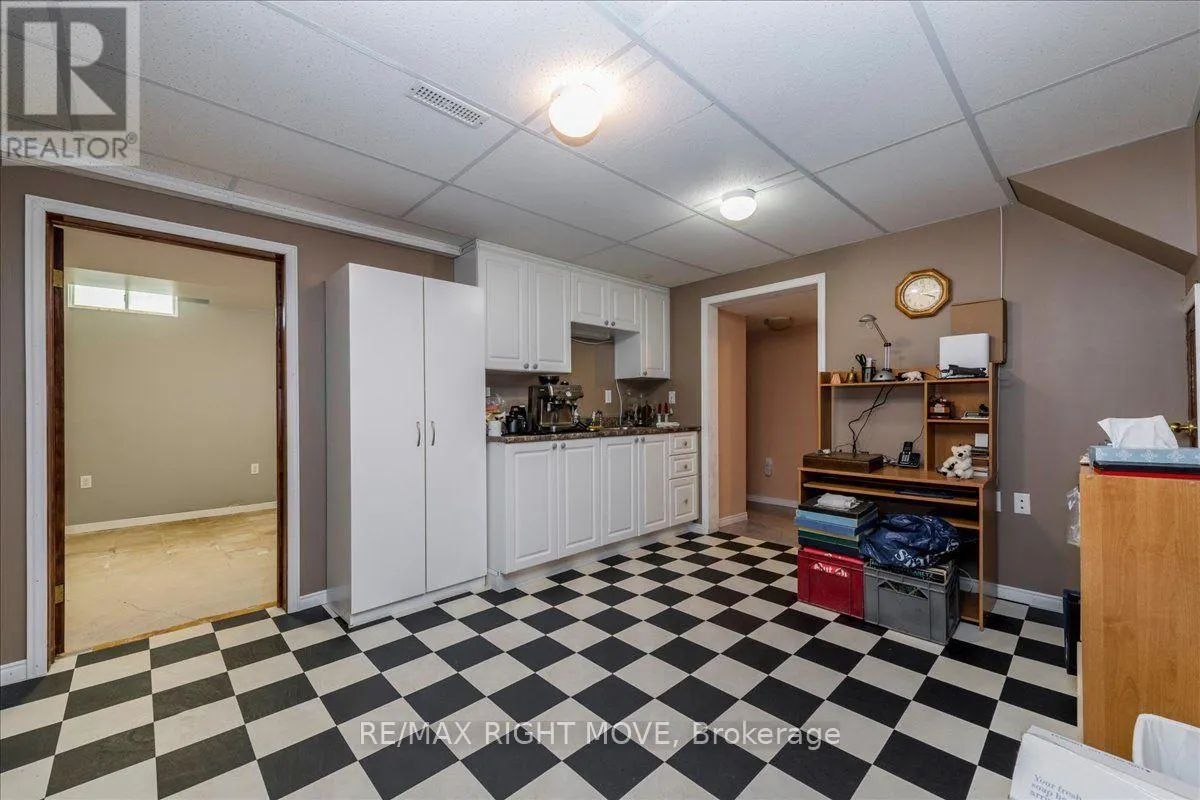 55 LAURENTIAN LANE