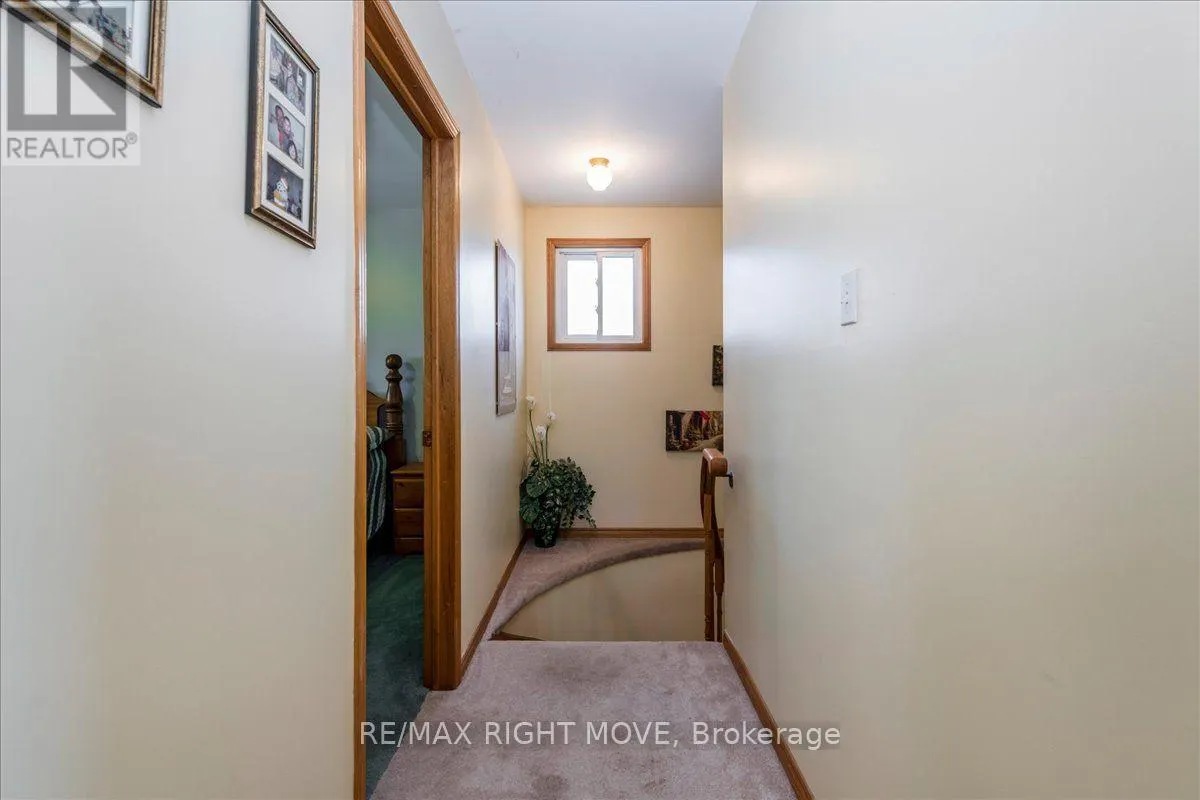 55 LAURENTIAN LANE