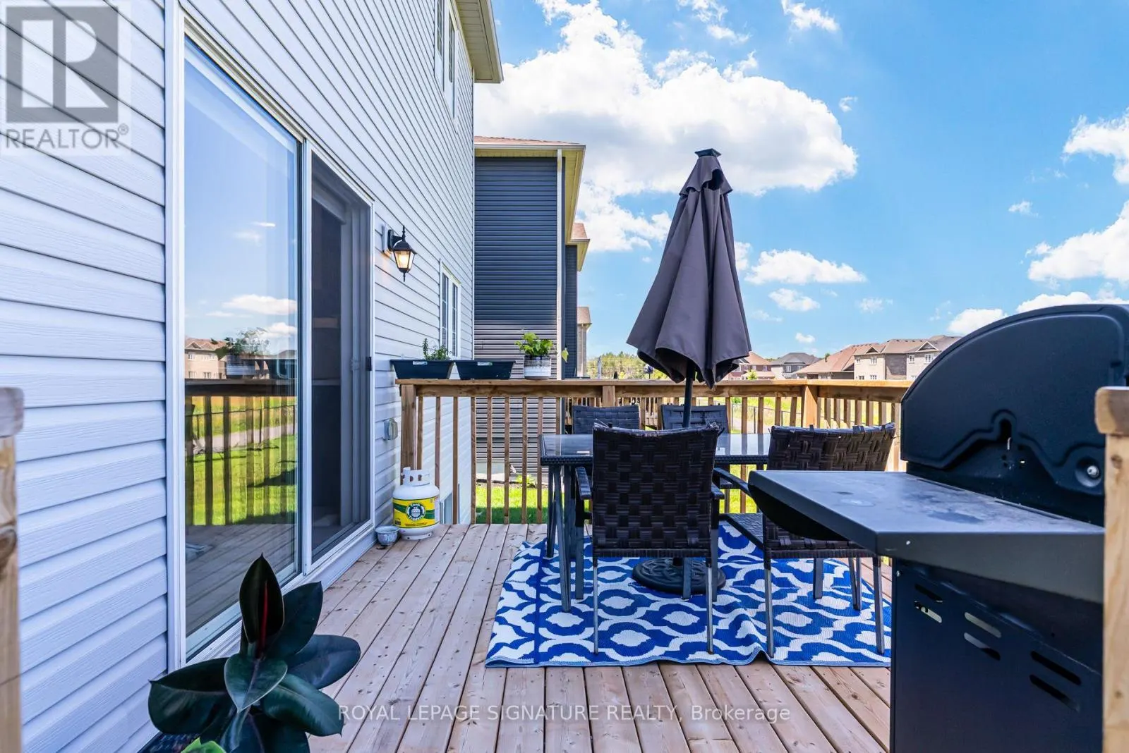 252 SPRINGFIELD CRESCENT