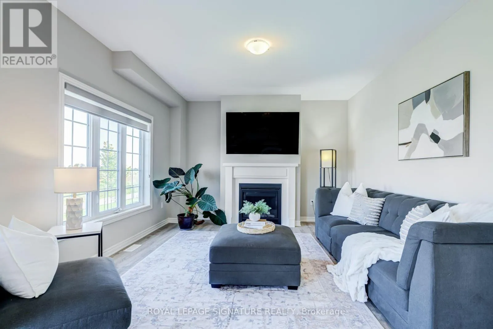 252 SPRINGFIELD CRESCENT