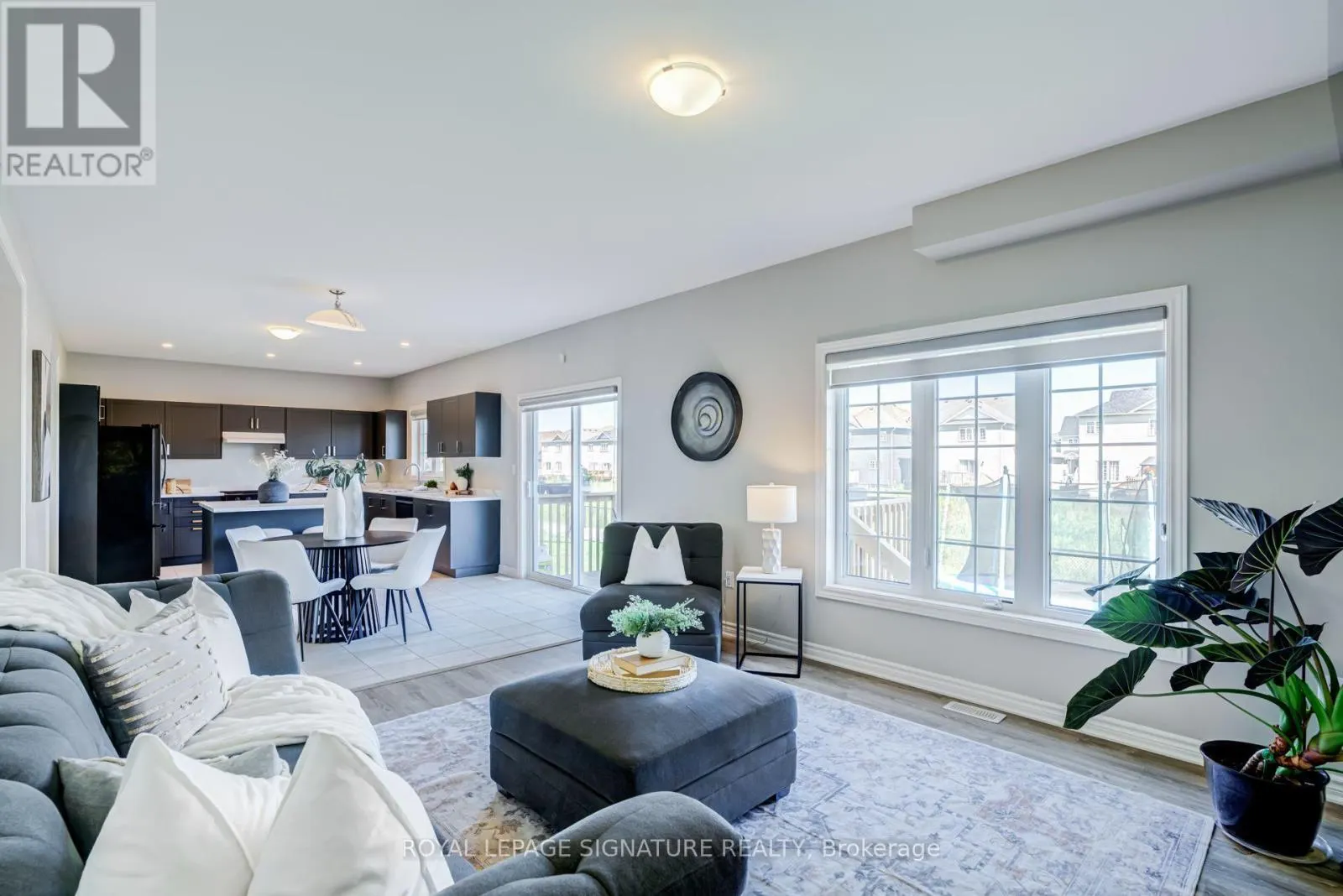 252 SPRINGFIELD CRESCENT