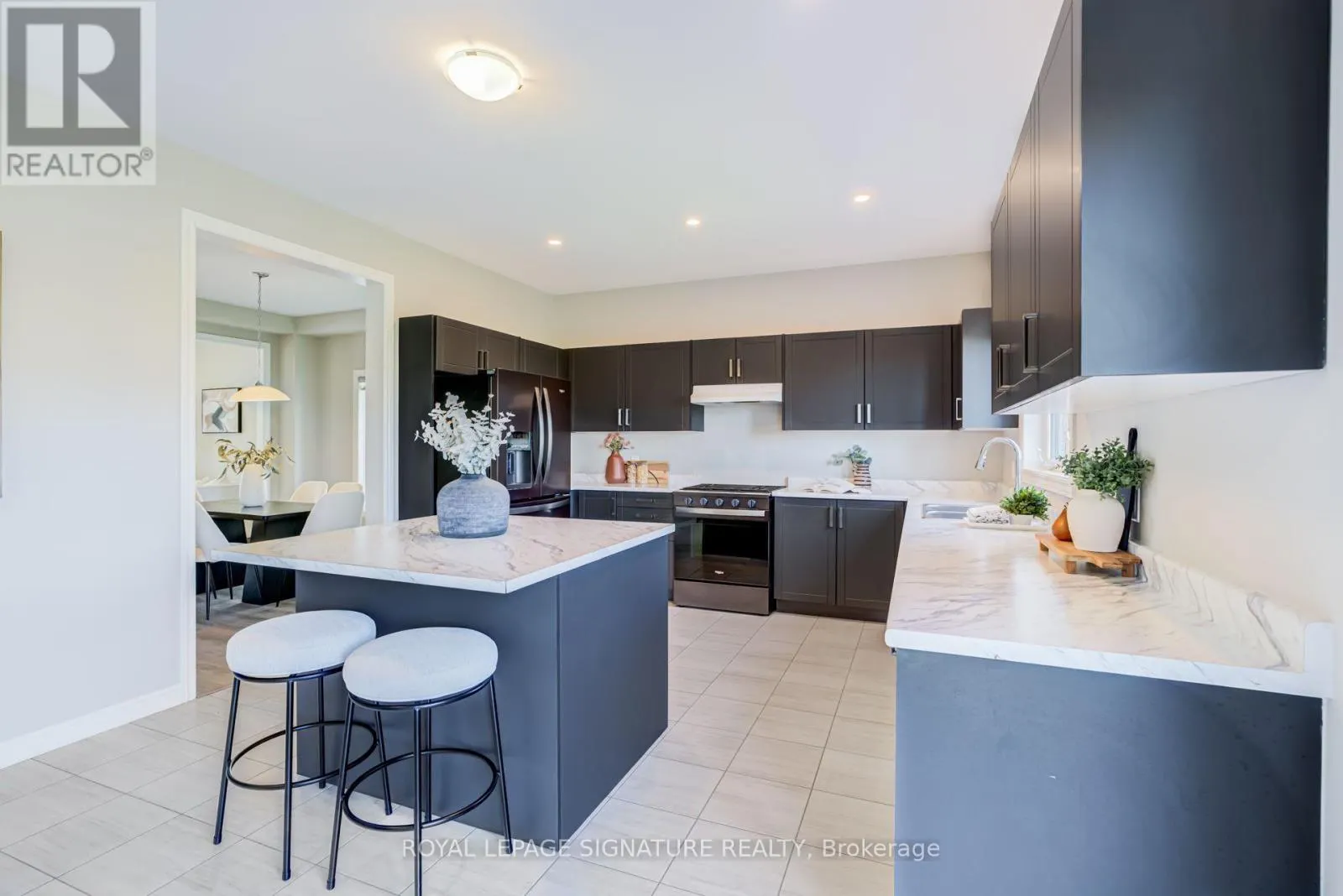 252 SPRINGFIELD CRESCENT
