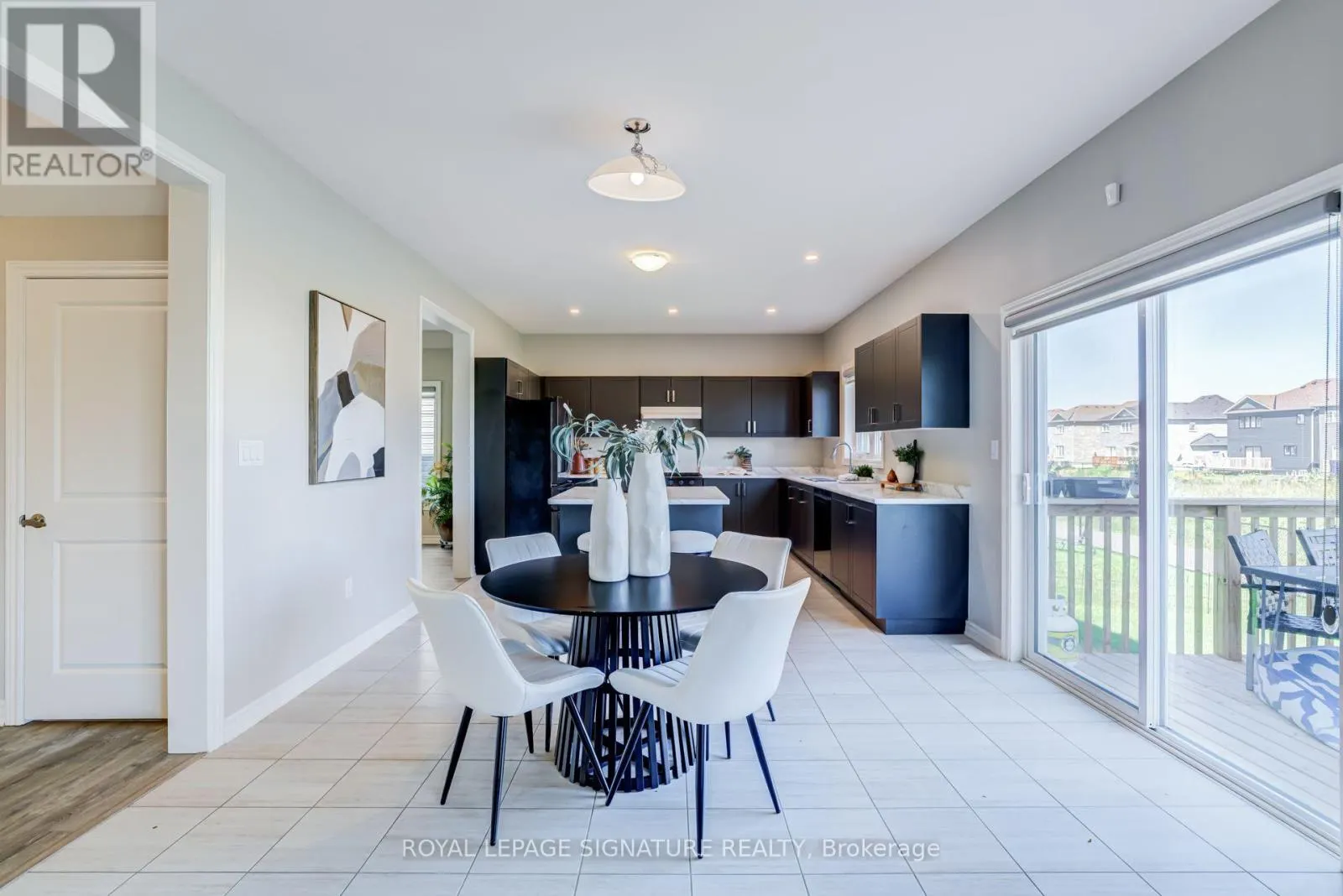 252 SPRINGFIELD CRESCENT