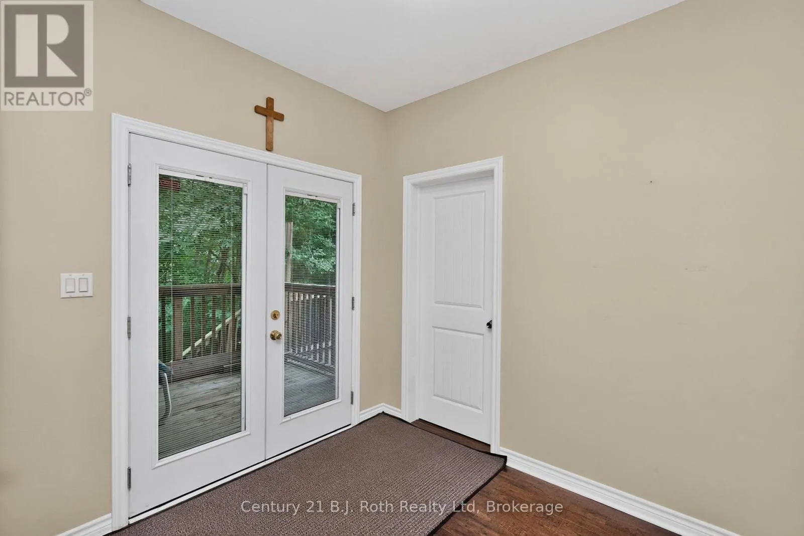 11 RUE KAROLA ROAD