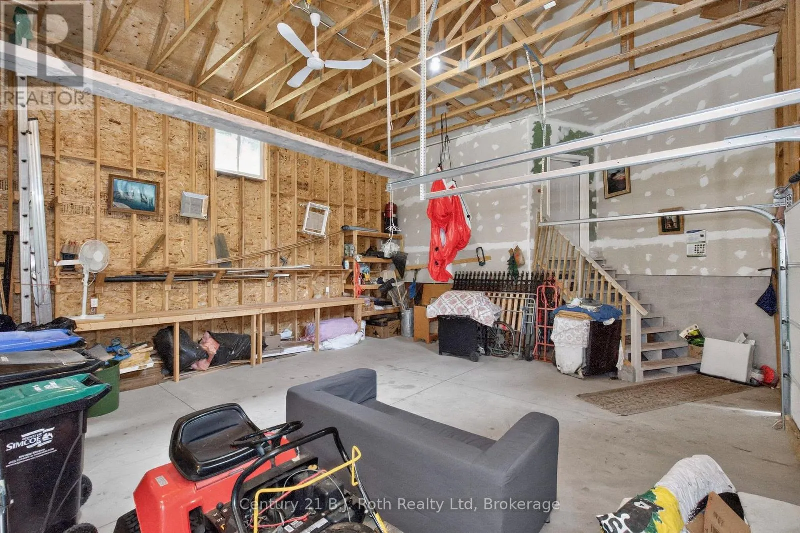 11 RUE KAROLA ROAD
