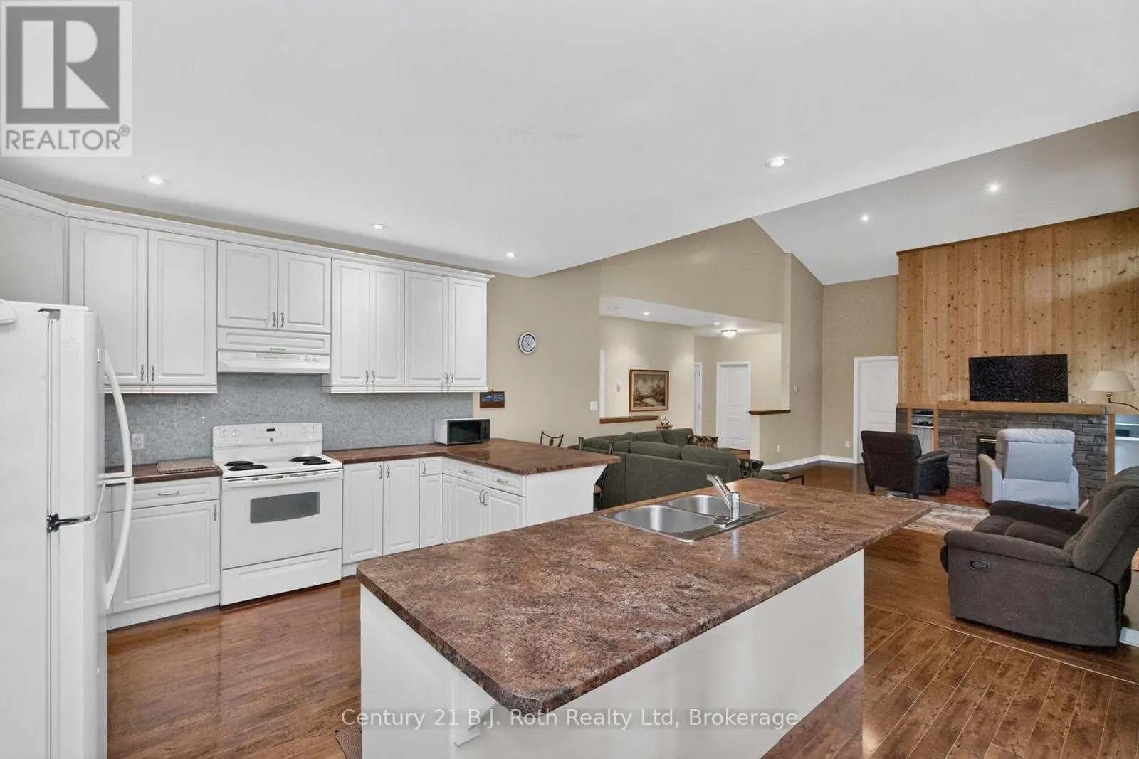 11 RUE KAROLA ROAD