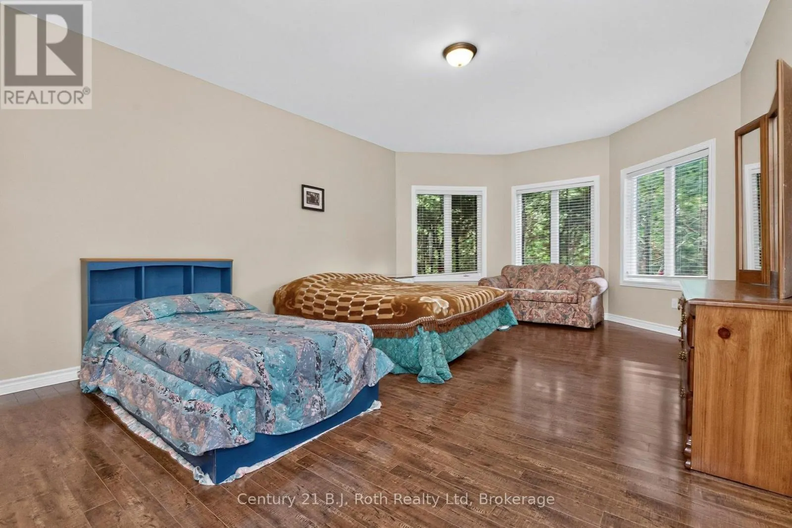 11 RUE KAROLA ROAD