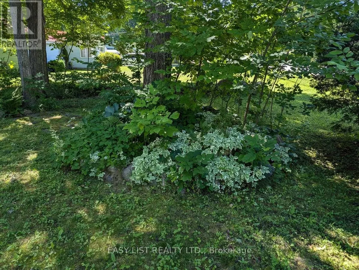 2135 CHAMPLAIN ROAD