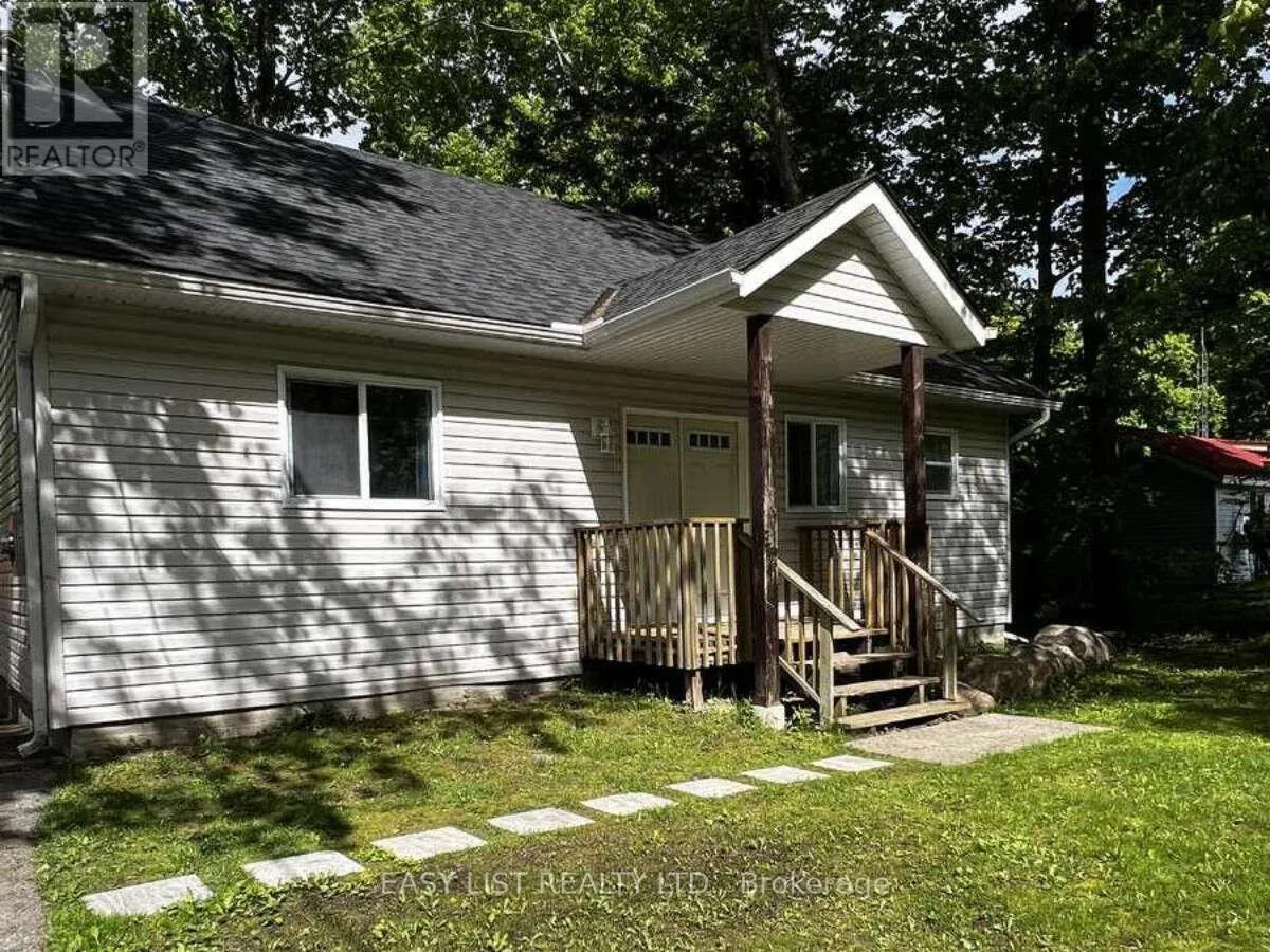 2135 CHAMPLAIN ROAD