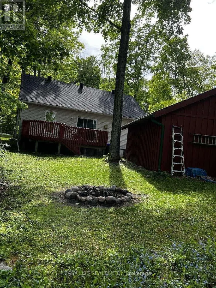 2135 CHAMPLAIN ROAD