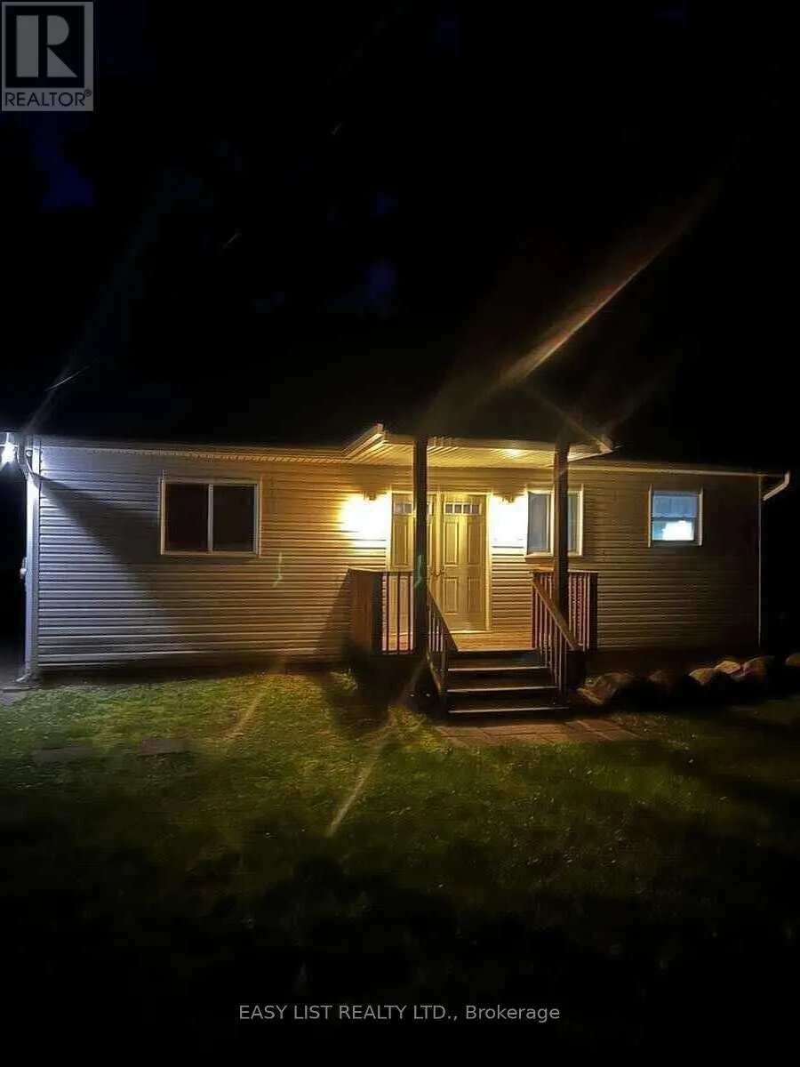2135 CHAMPLAIN ROAD