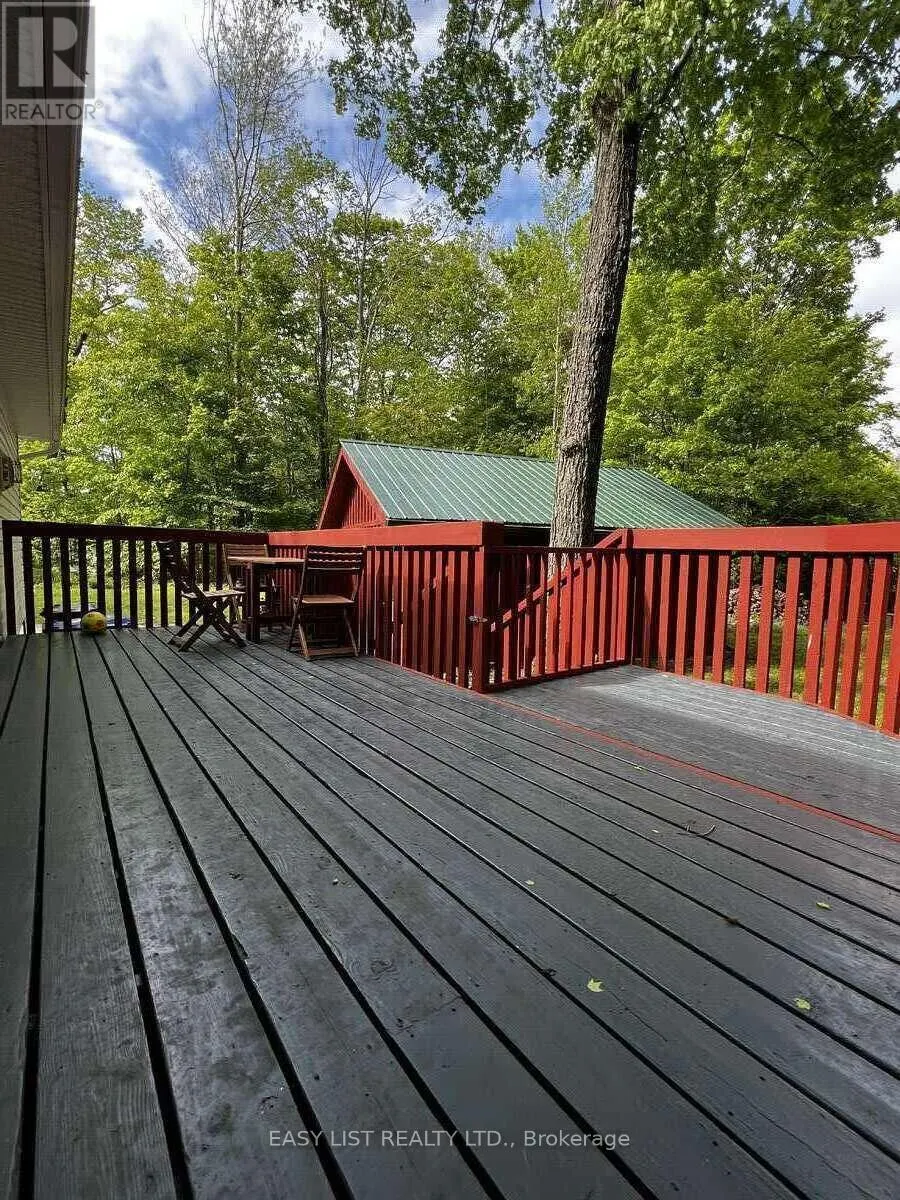 2135 CHAMPLAIN ROAD