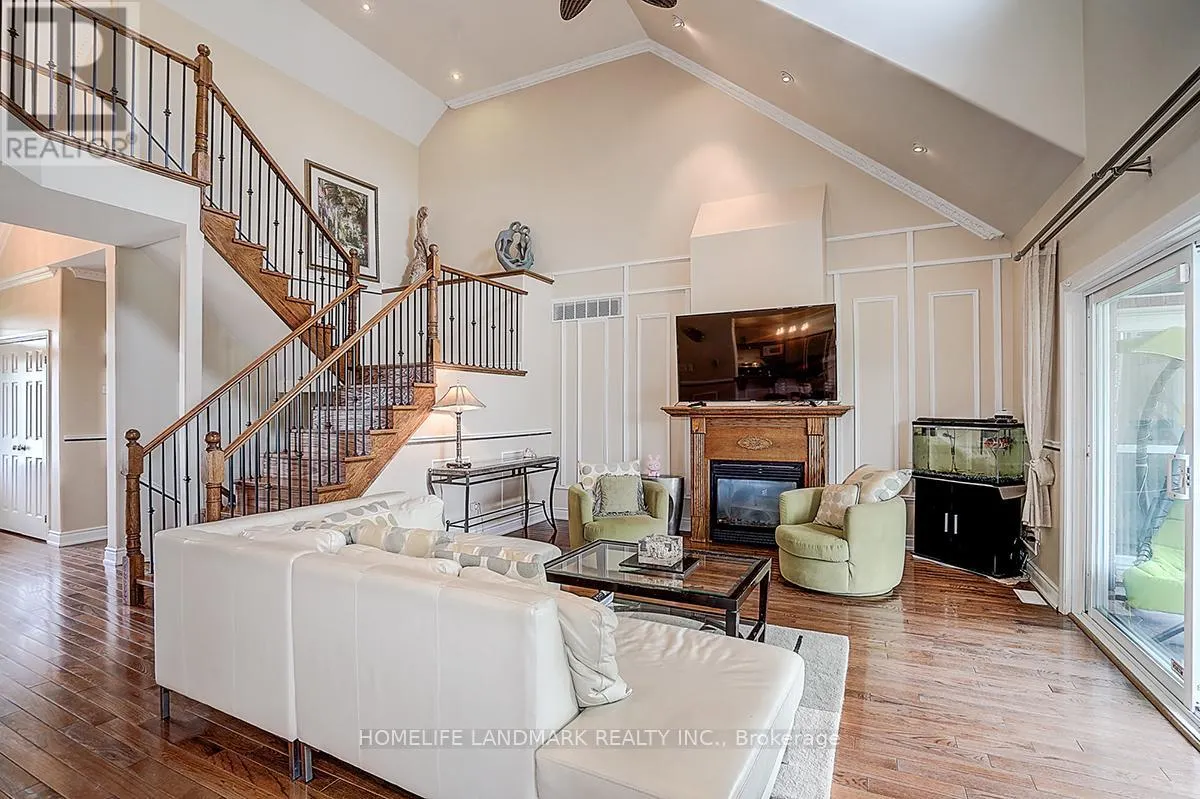 49 RED OAK CRESCENT