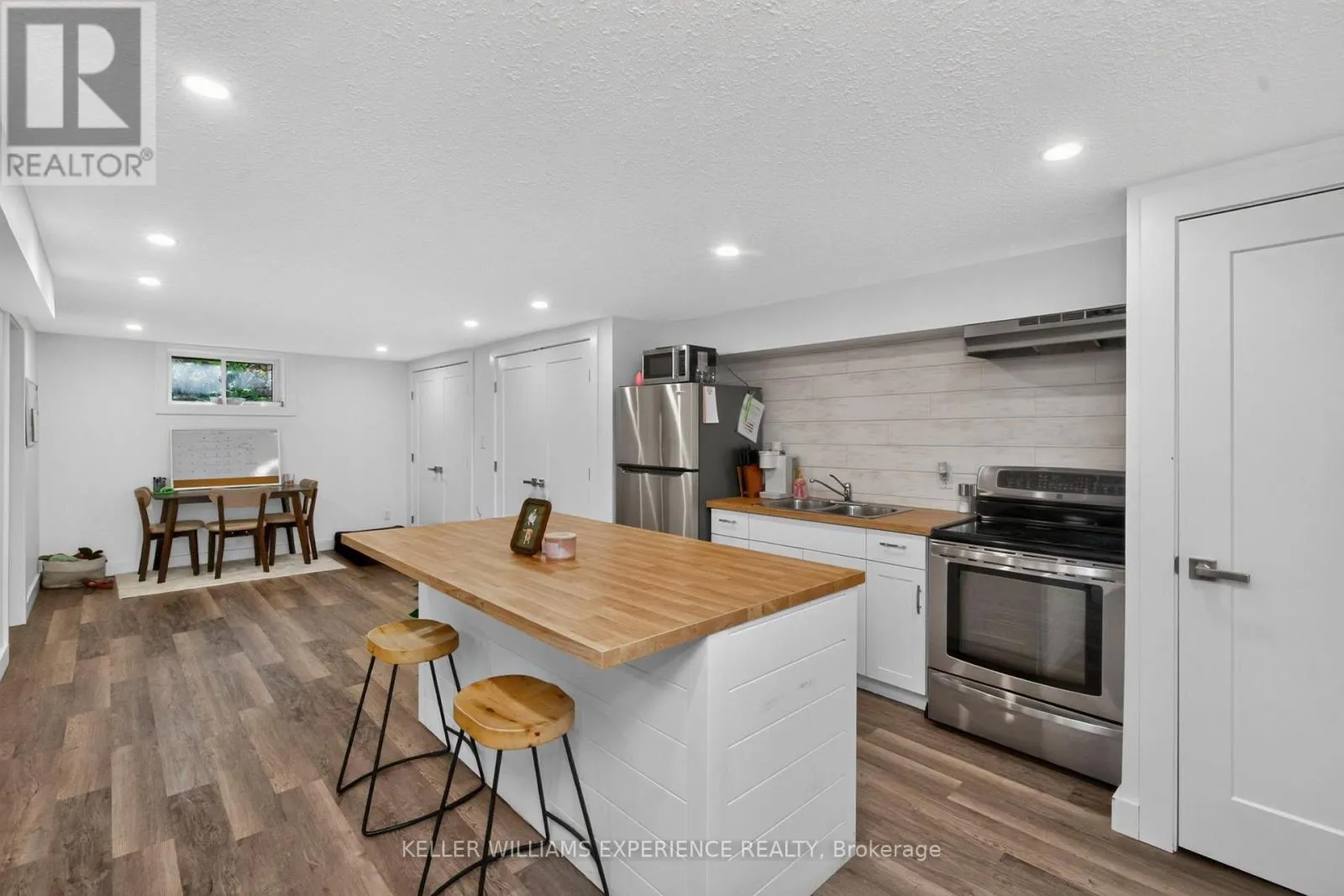 320 6 CONCESSION E