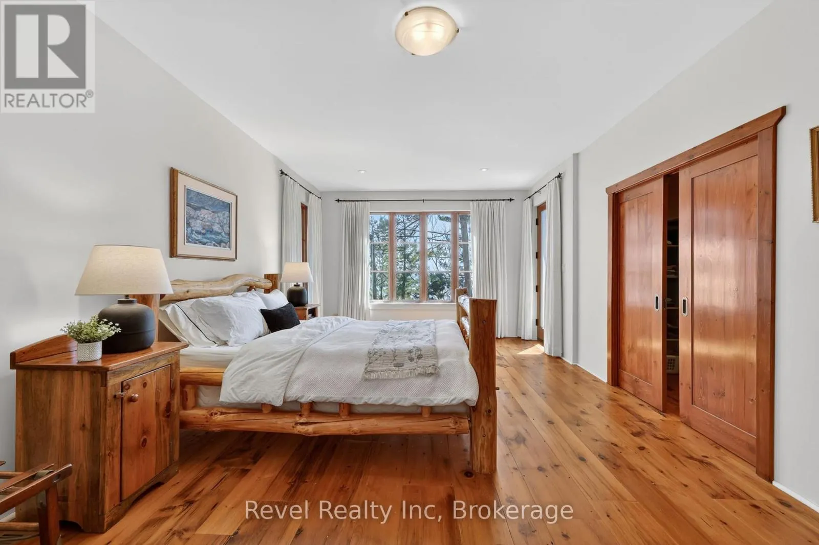 12 WALKER ROAD