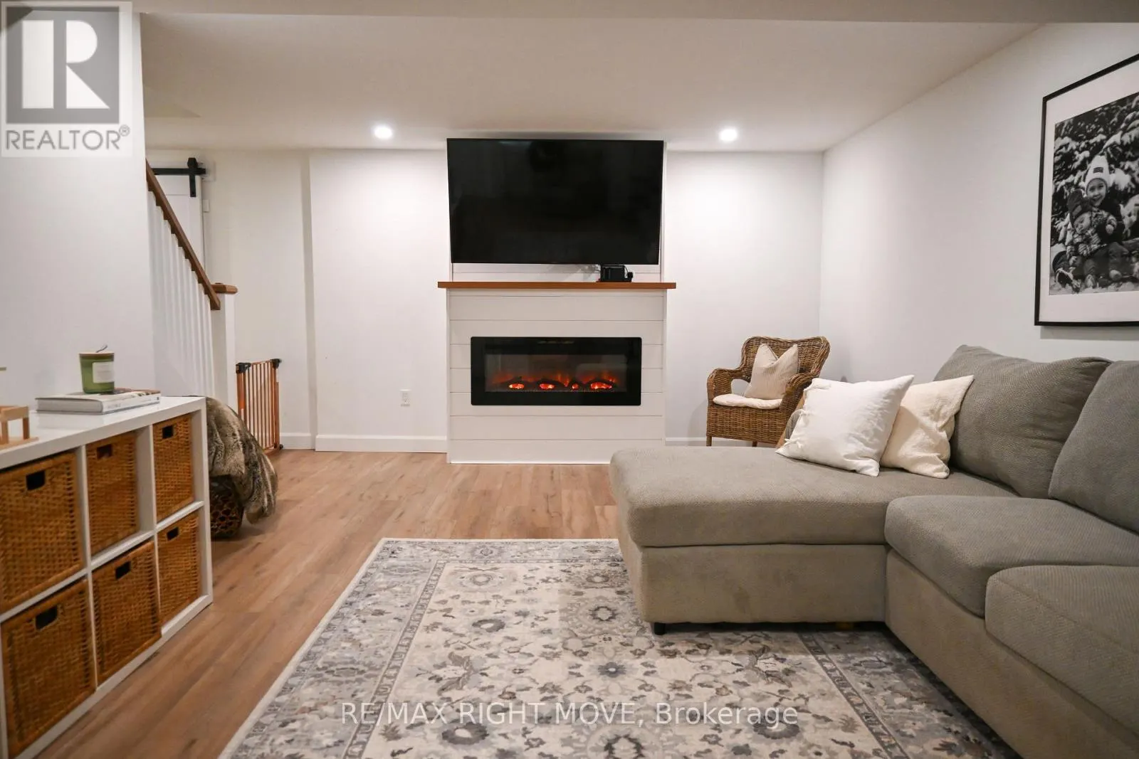 4287 HURONIA ROAD