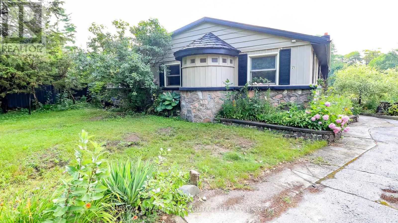 21 SUNNIDALE ROAD