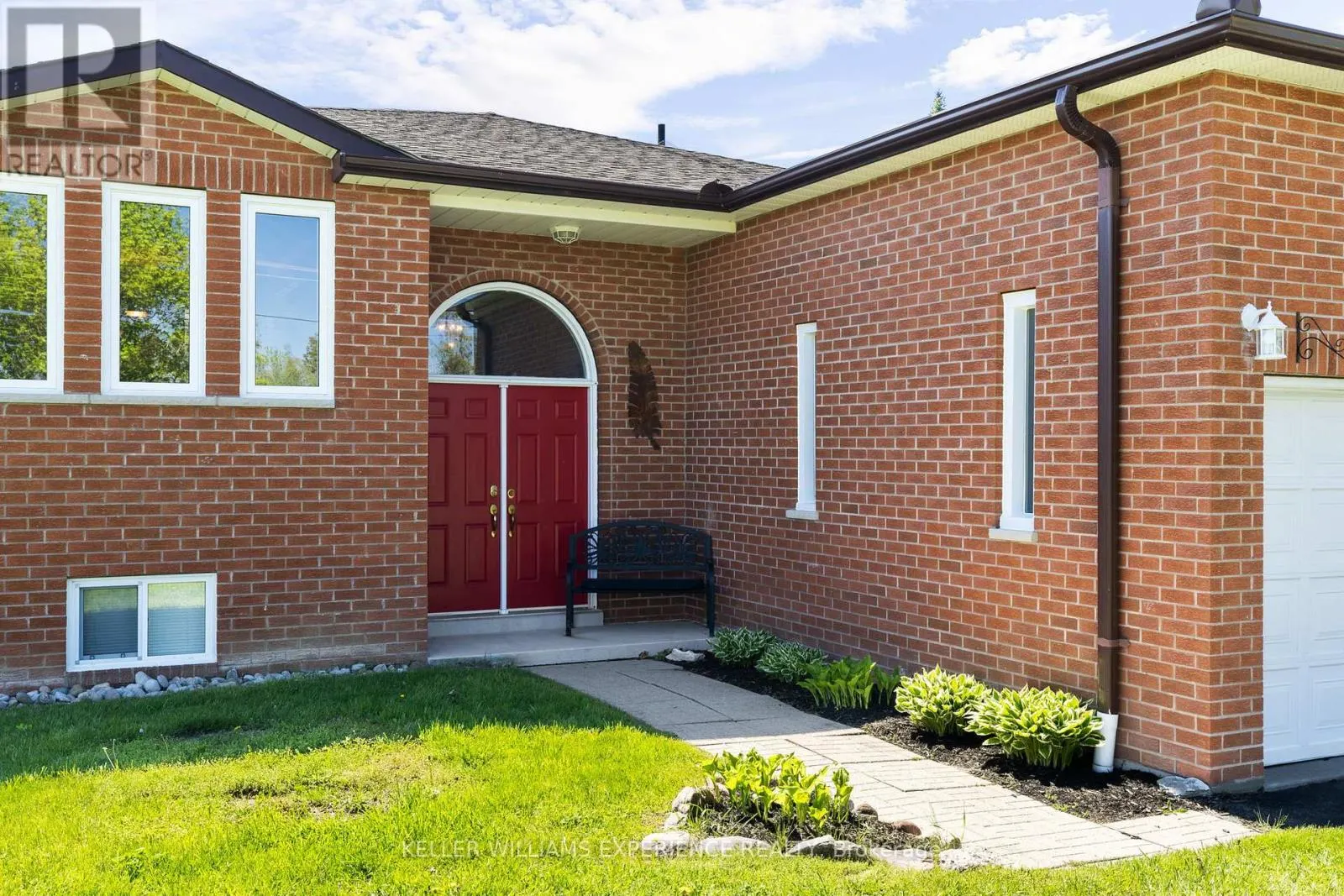 4 CAMPBELL AVENUE