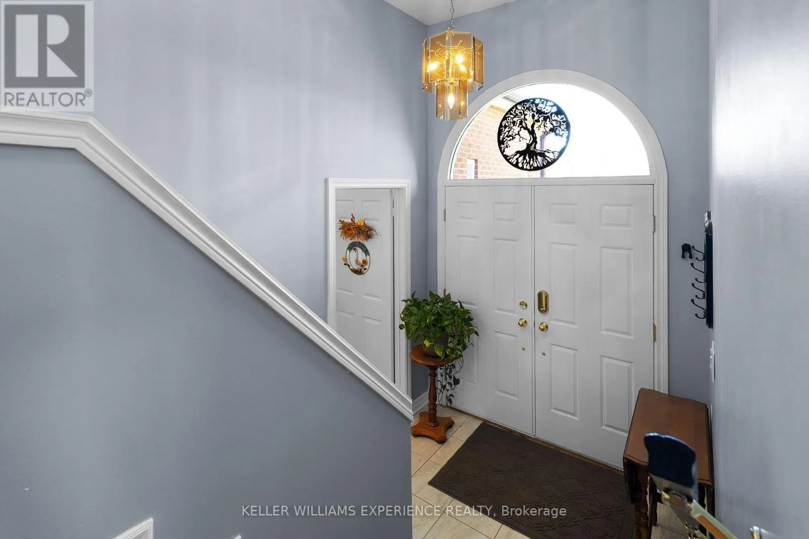 4 CAMPBELL AVENUE