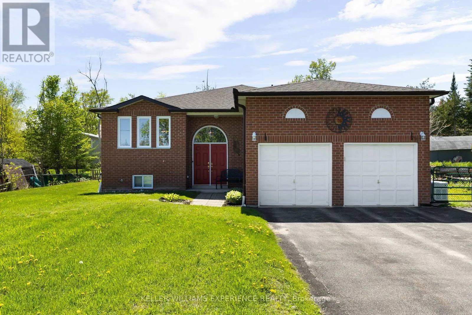 4 CAMPBELL AVENUE