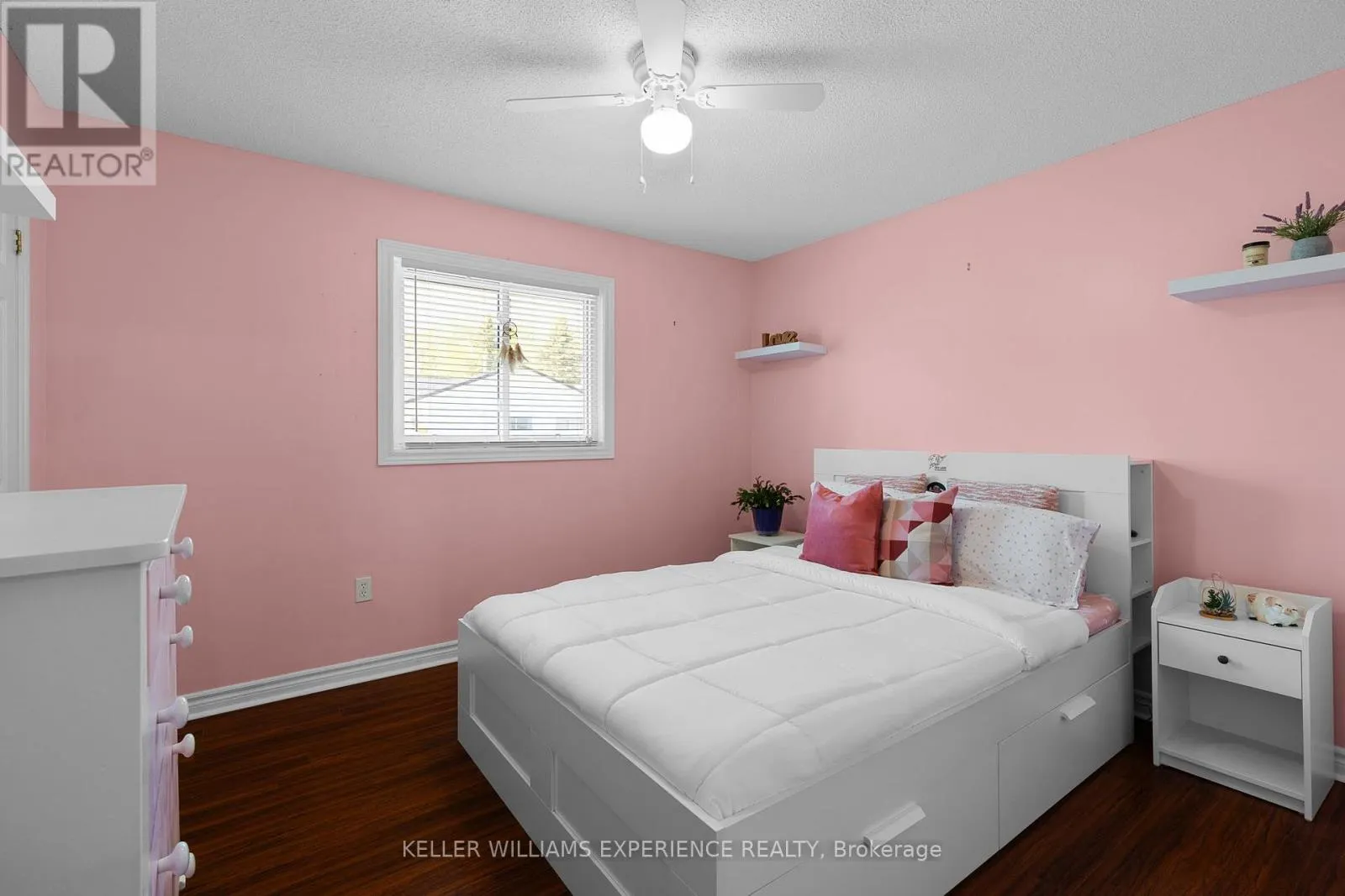 4 CAMPBELL AVENUE