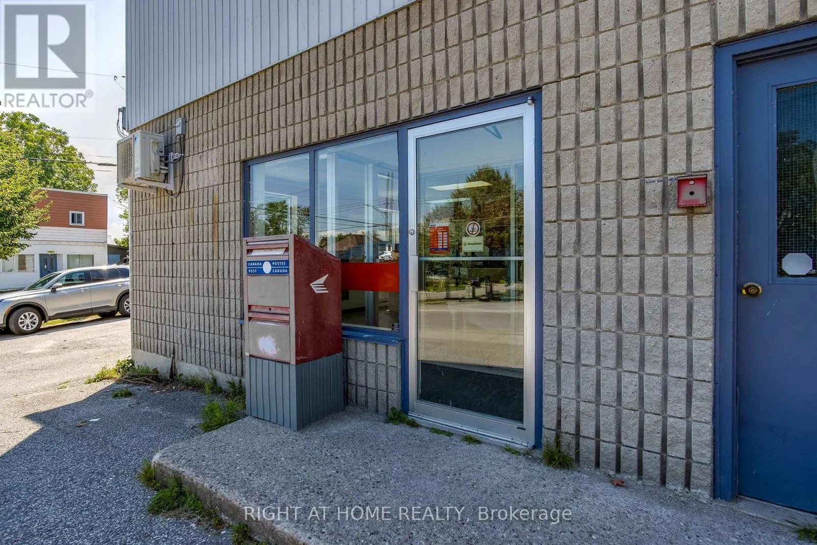 770 FOURTH AVENUE