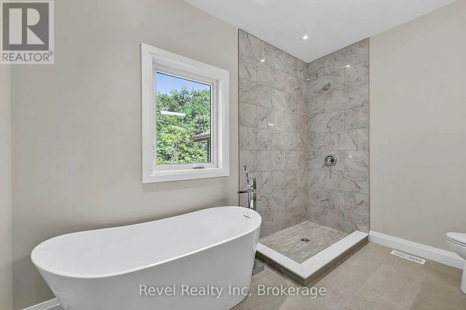 LOT 18 VOYAGEUR DRIVE