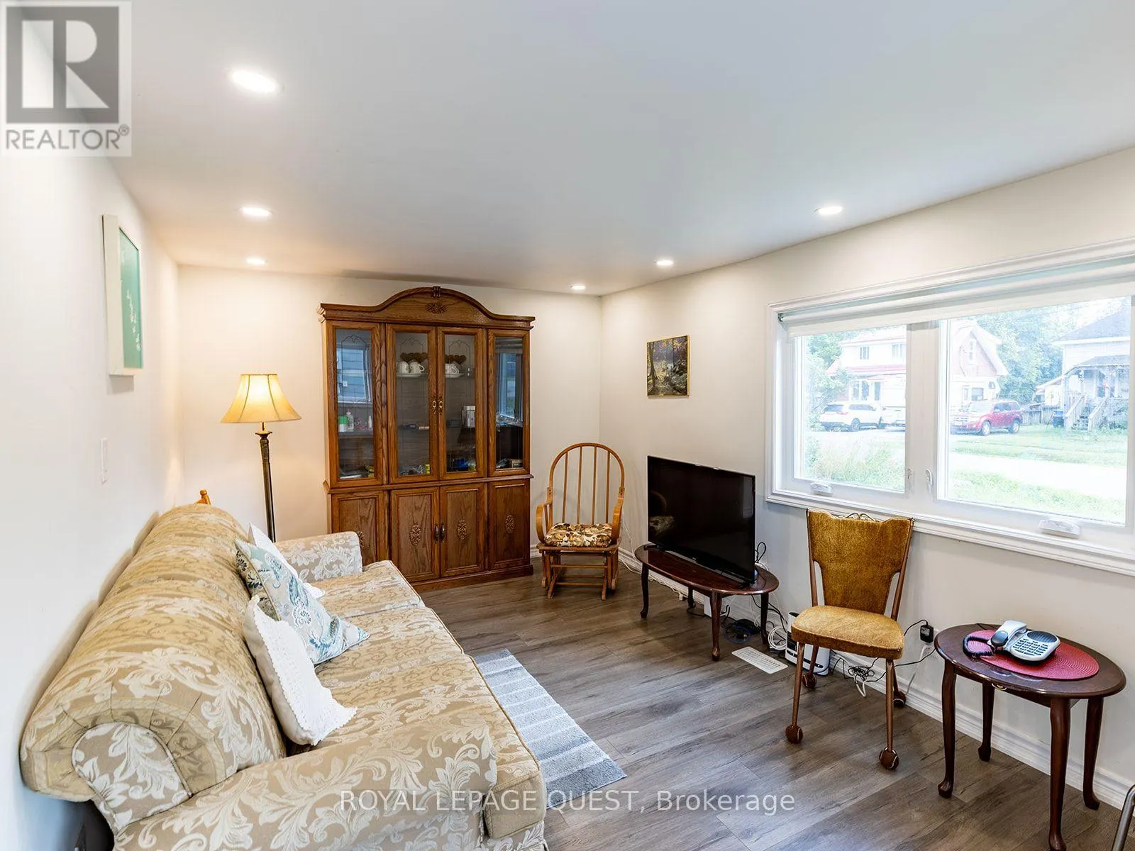 239 FRONT STREET S